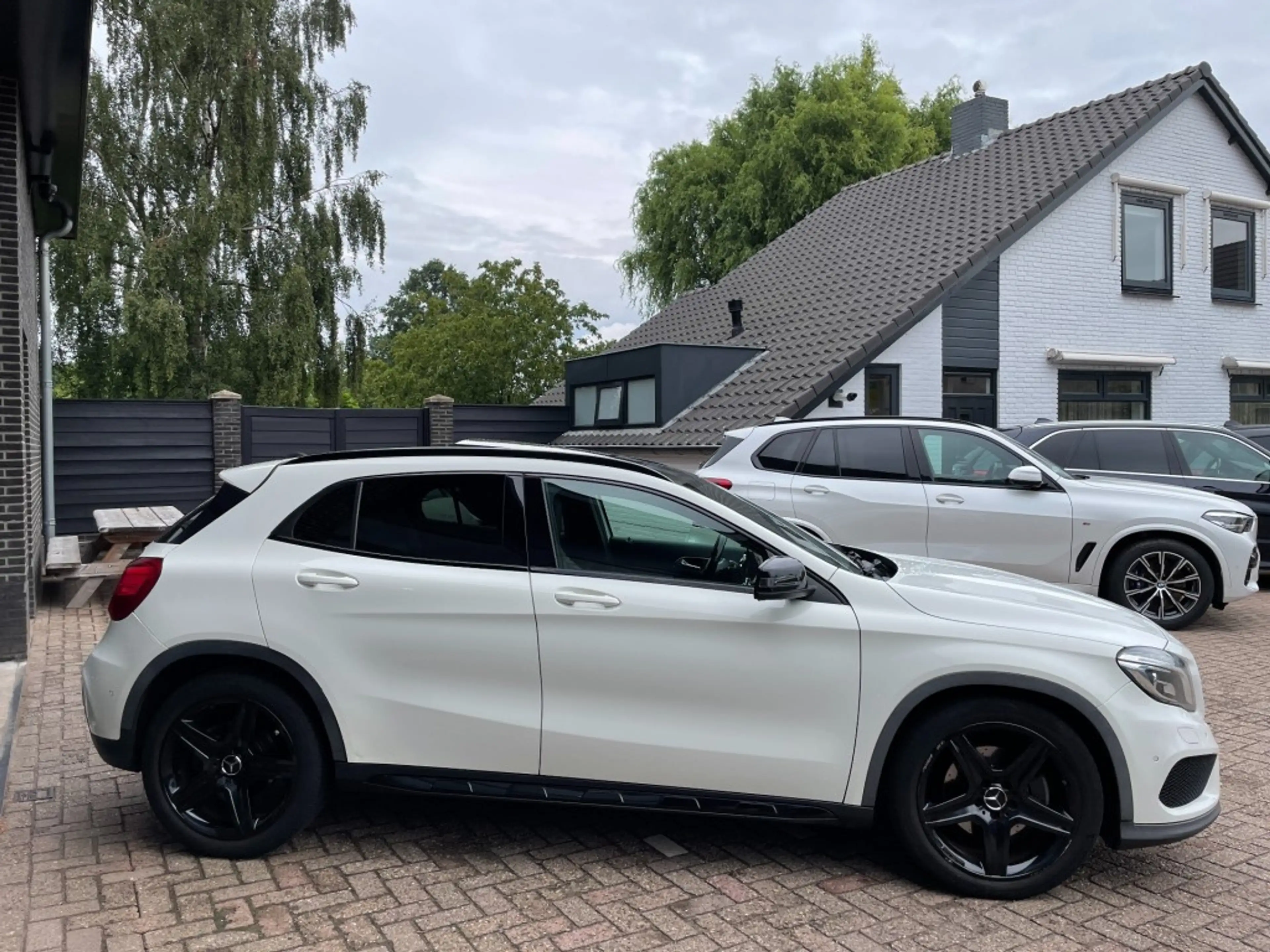 Mercedes-Benz GLA 250 250 4MATIC AMG EDITION 1 Panoramadak , Leer , Navi — photo 5