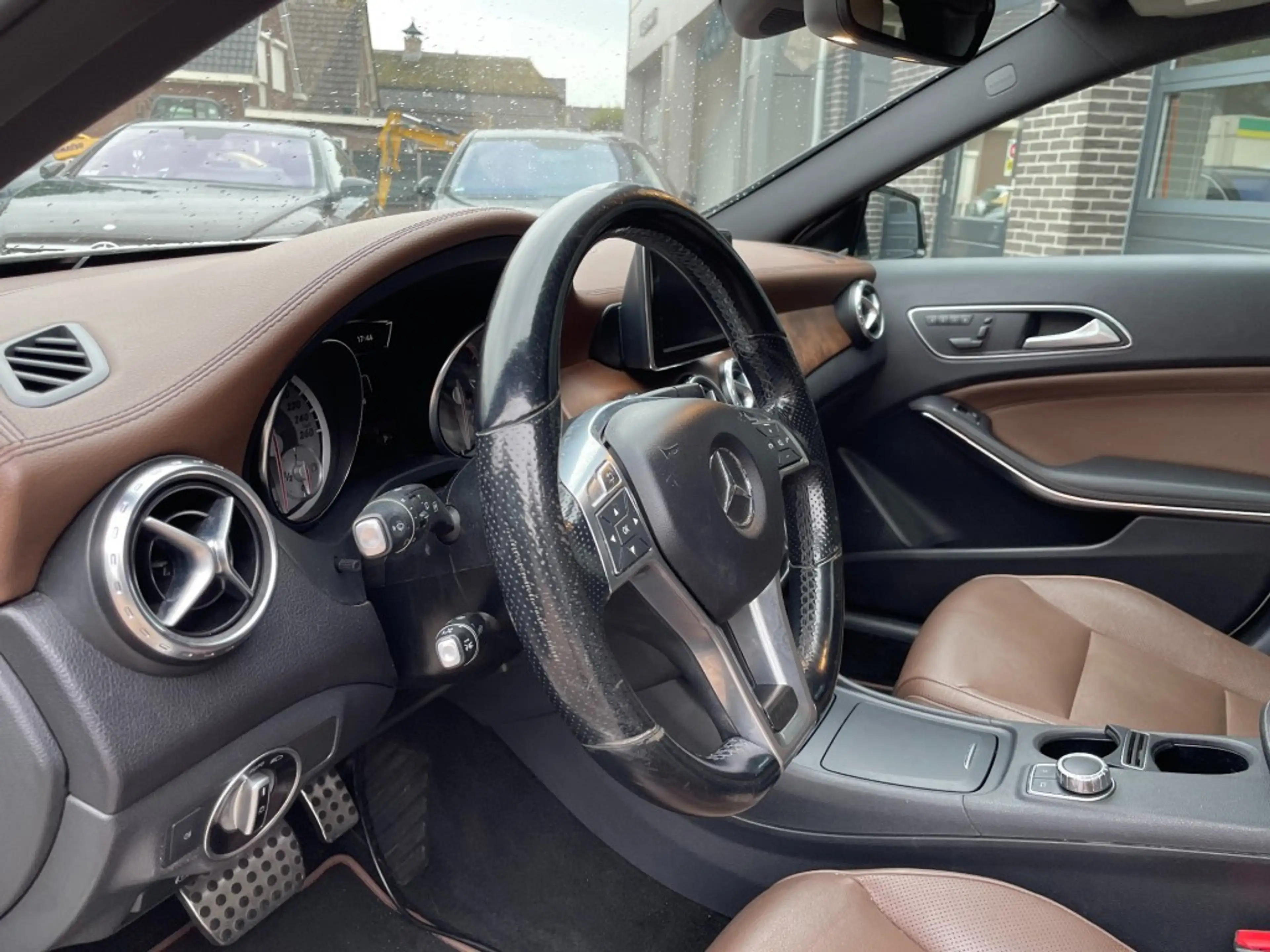 Mercedes-Benz GLA 250 250 4MATIC AMG EDITION 1 Panoramadak , Leer , Navi — photo 6