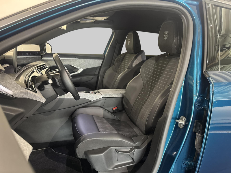 Peugeot 5008 1.2T Hybrid GT 145pk Automaat 7-Zits | Achteruitri — photo 12