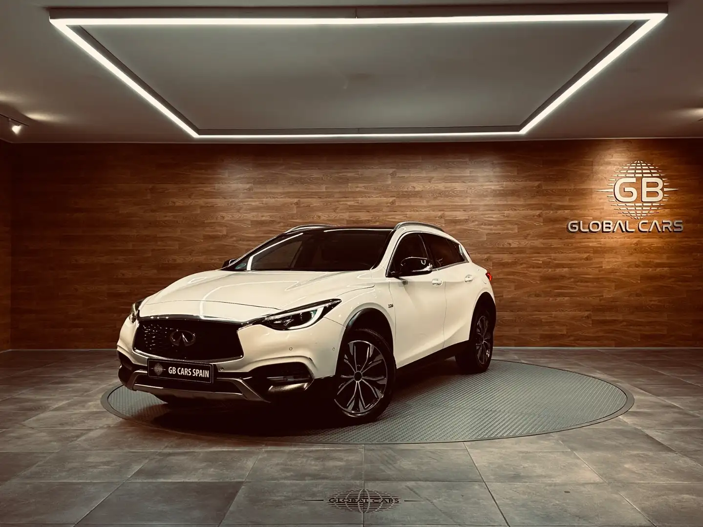 Infiniti QX30 2.2d Premium Tech AWD 7DCT Alb - 1