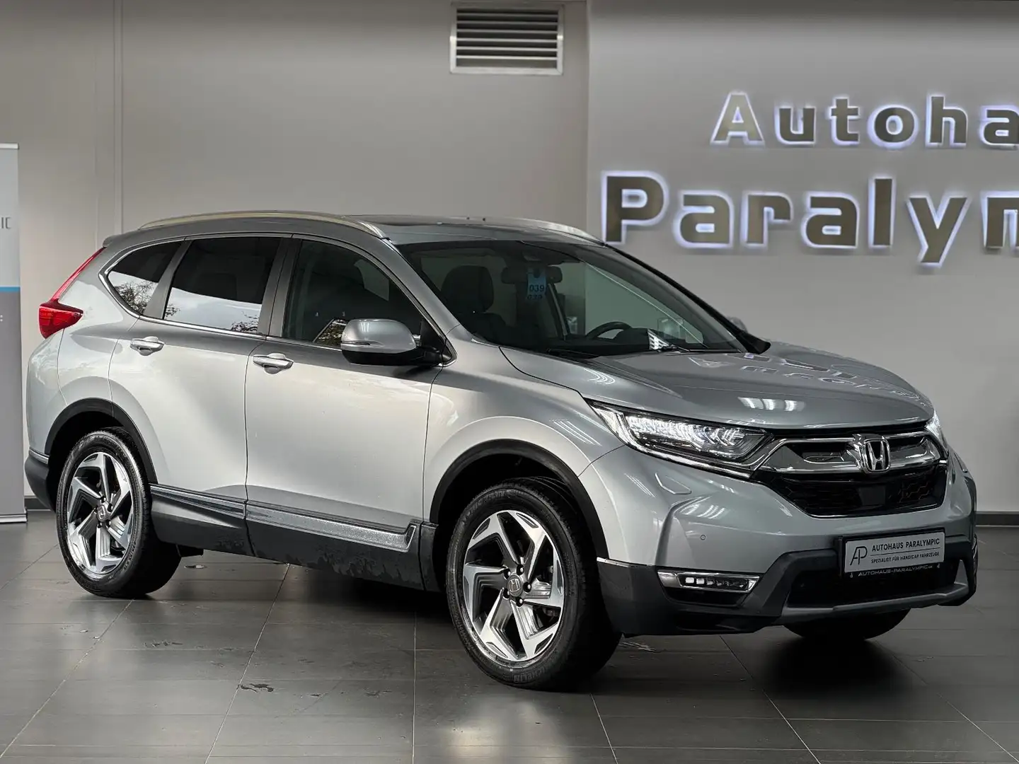 Honda CR-V 1.5 T 4WD Executive *PANO*NAVI*AHK Silber - 1