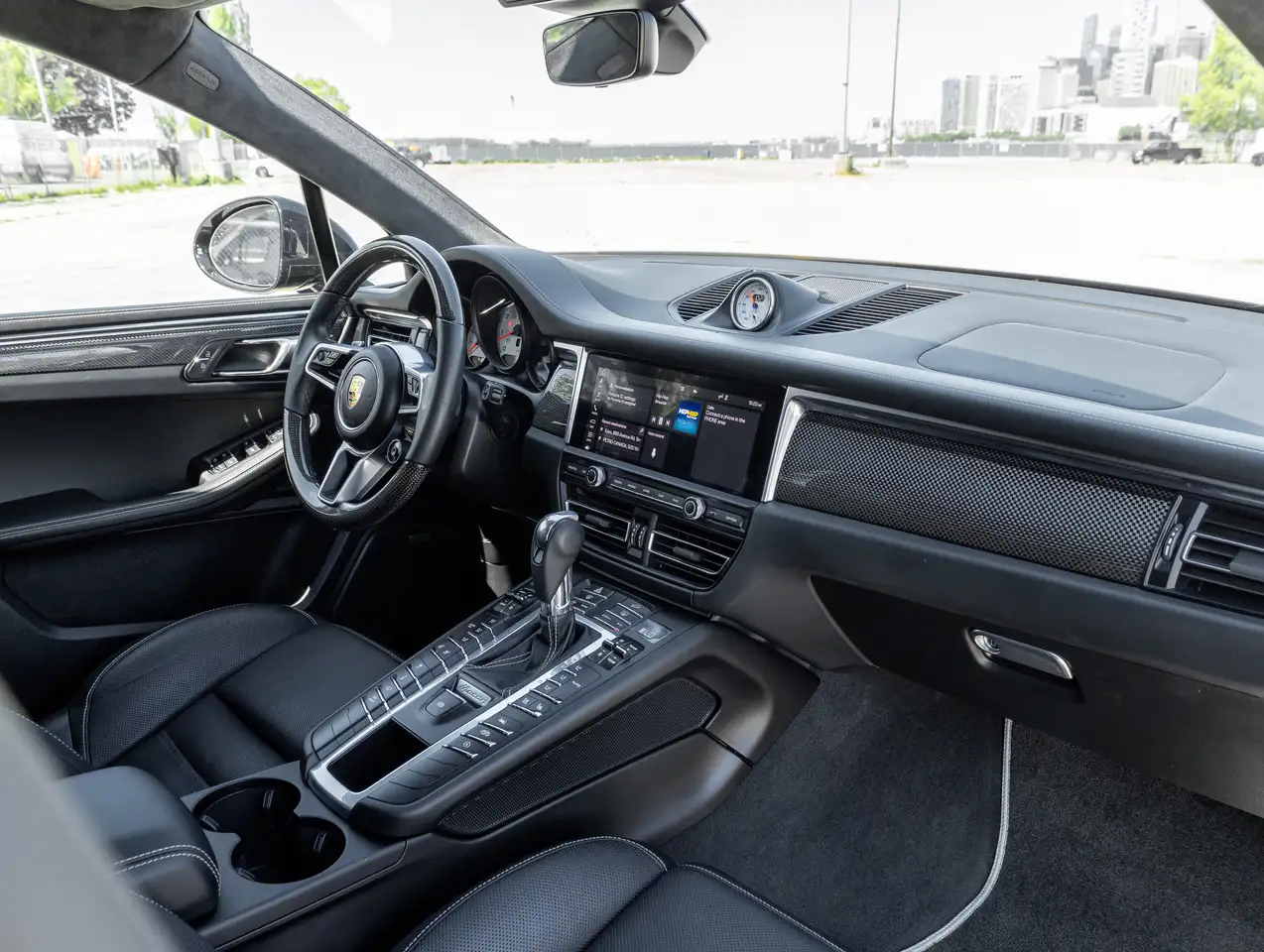 Porsche Macan снимка Porsche Macan