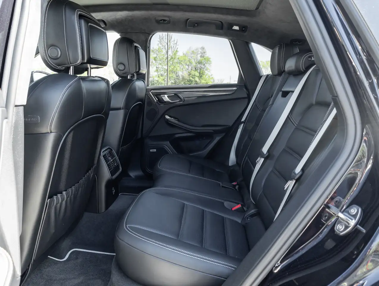 Porsche Macan снимка Porsche Macan