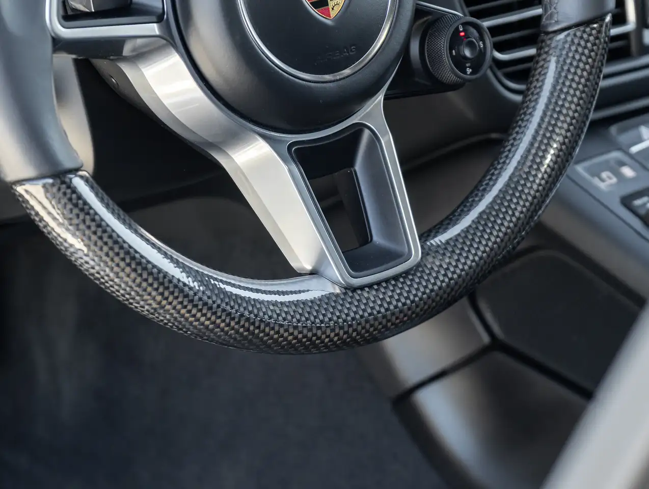 Porsche Macan снимка Porsche Macan