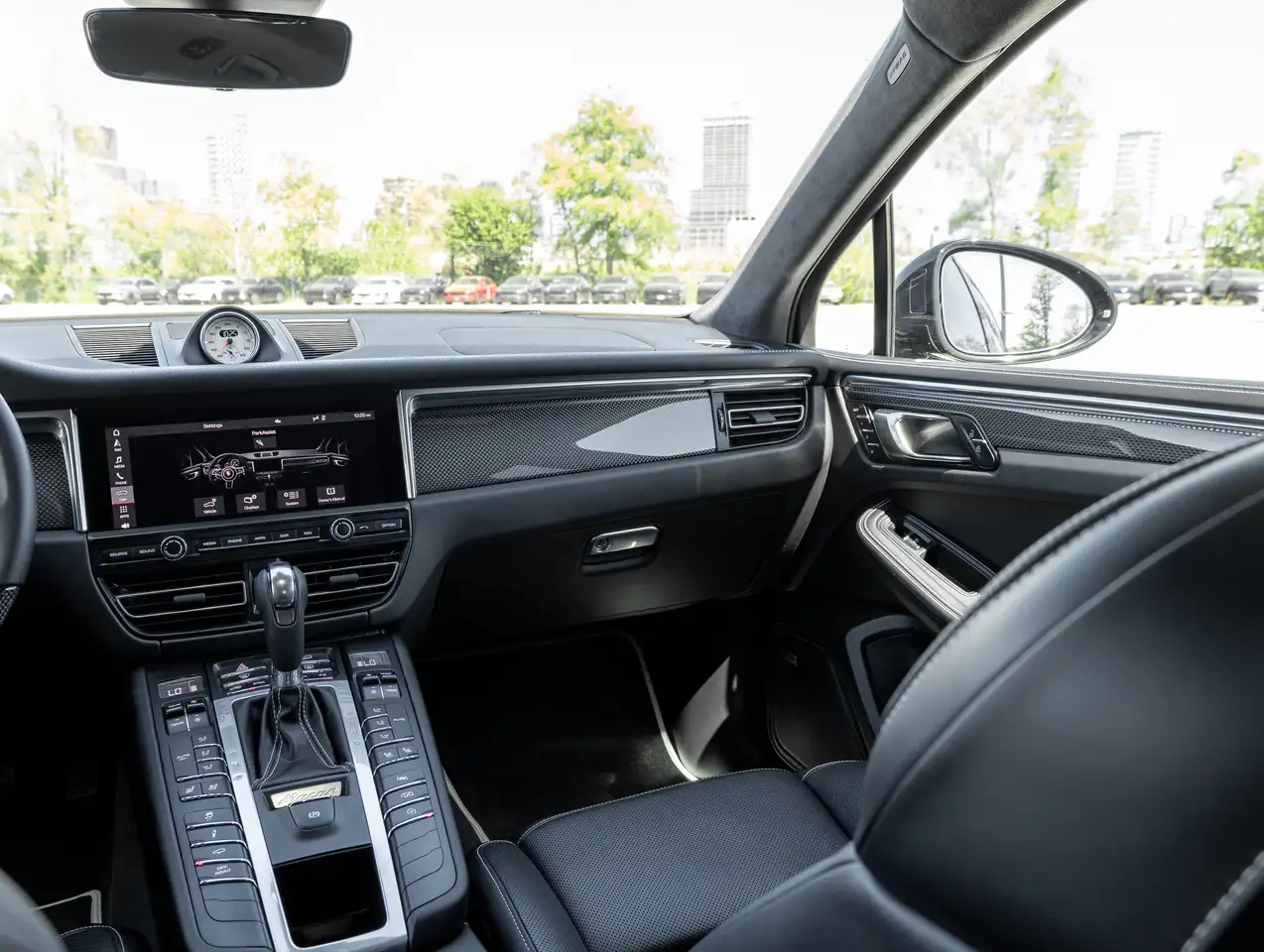 Porsche Macan снимка Porsche Macan