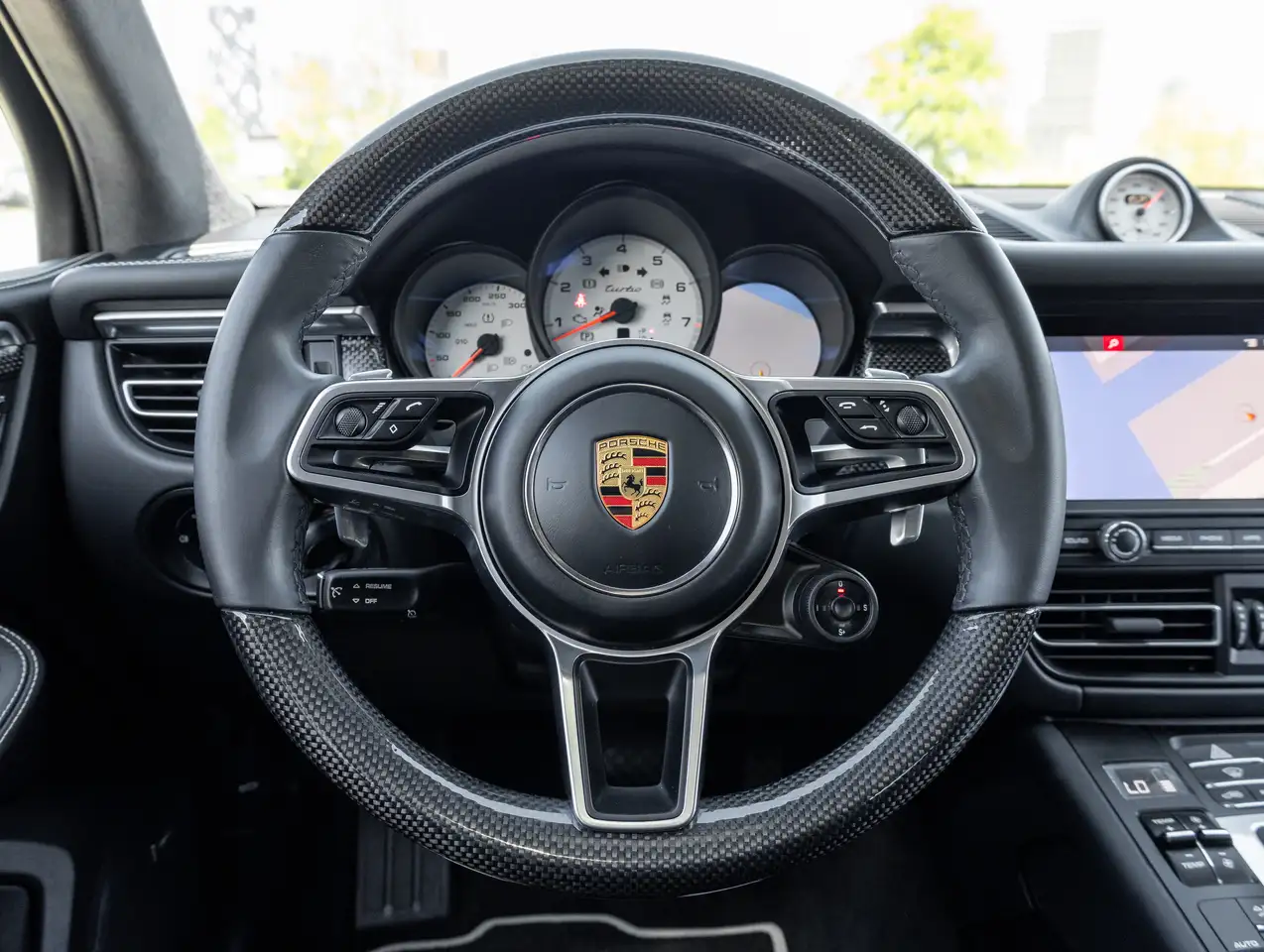 Porsche Macan снимка Porsche Macan