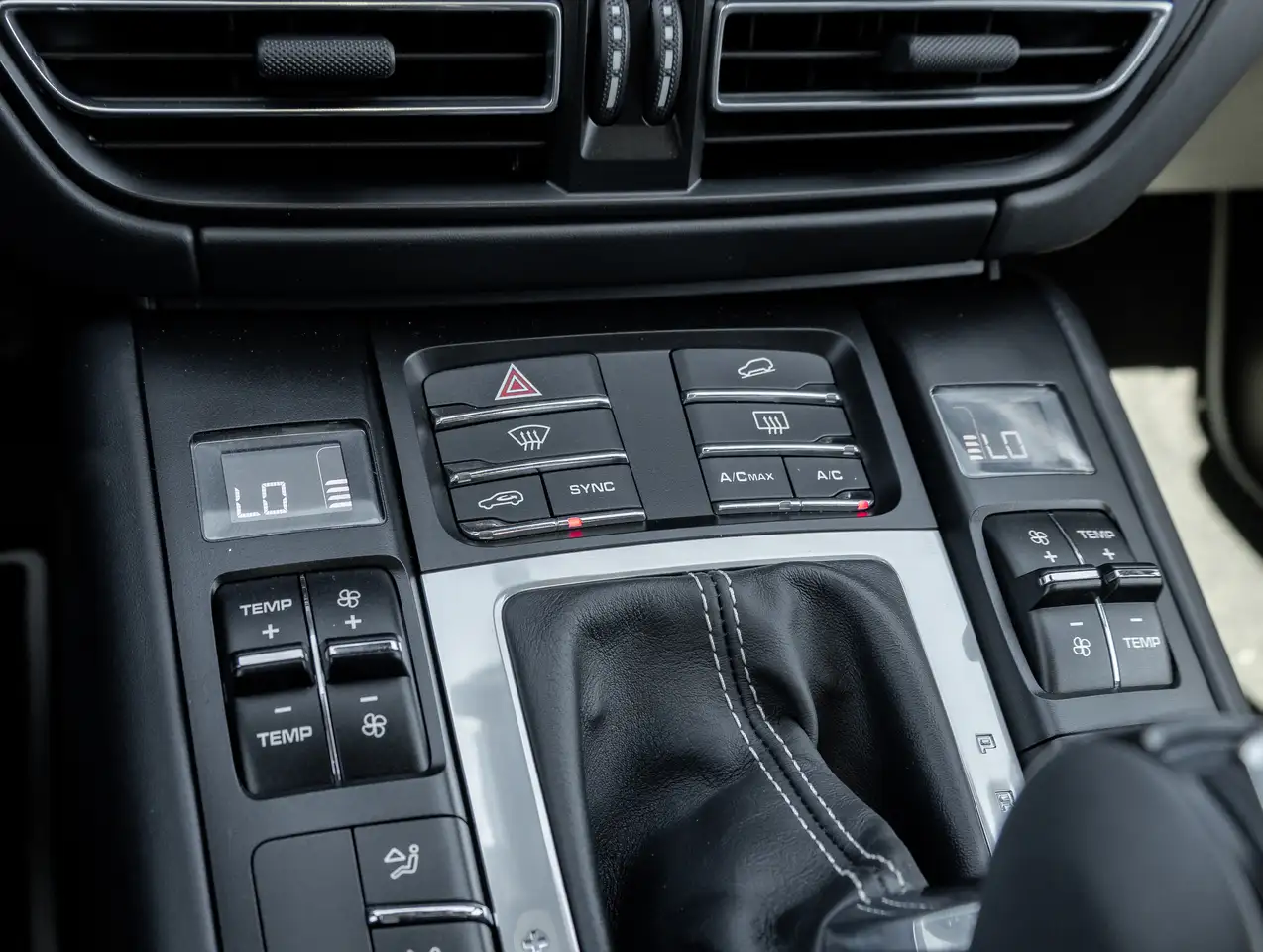 Porsche Macan снимка Porsche Macan