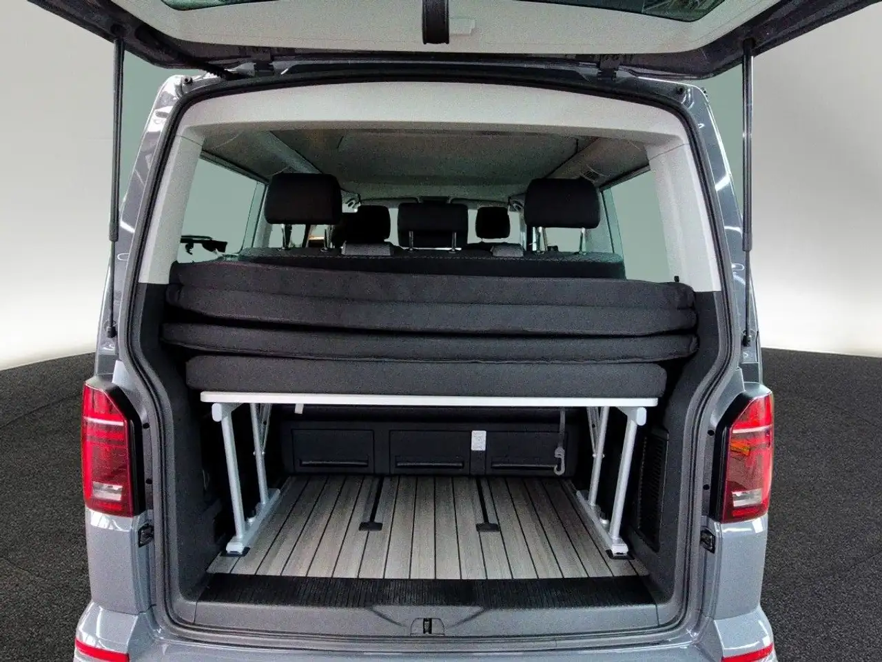 Volkswagen T6.1 California Beach Tour Edition AHK STANDHZG 7