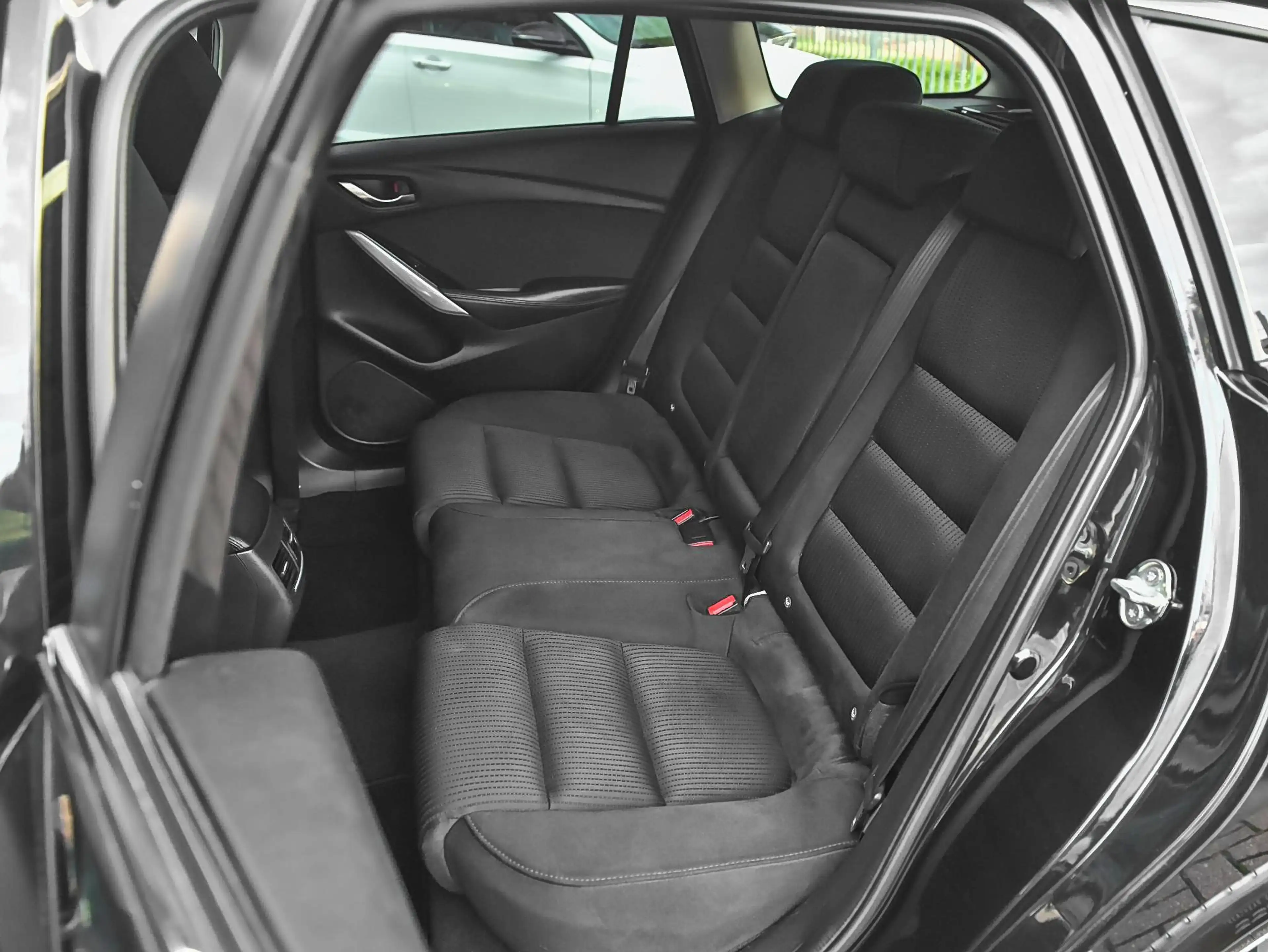 Mazda 6 Sportbreak 2.0 SkyActiv-G 165 Skylease+ Trekhaak N — photo 14