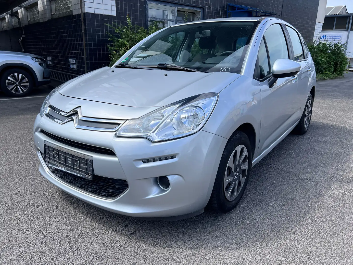Citroen C3 1.2 Klima Tempo PDC AUX USB BC el.Fenster ISOFIX Silber - 1