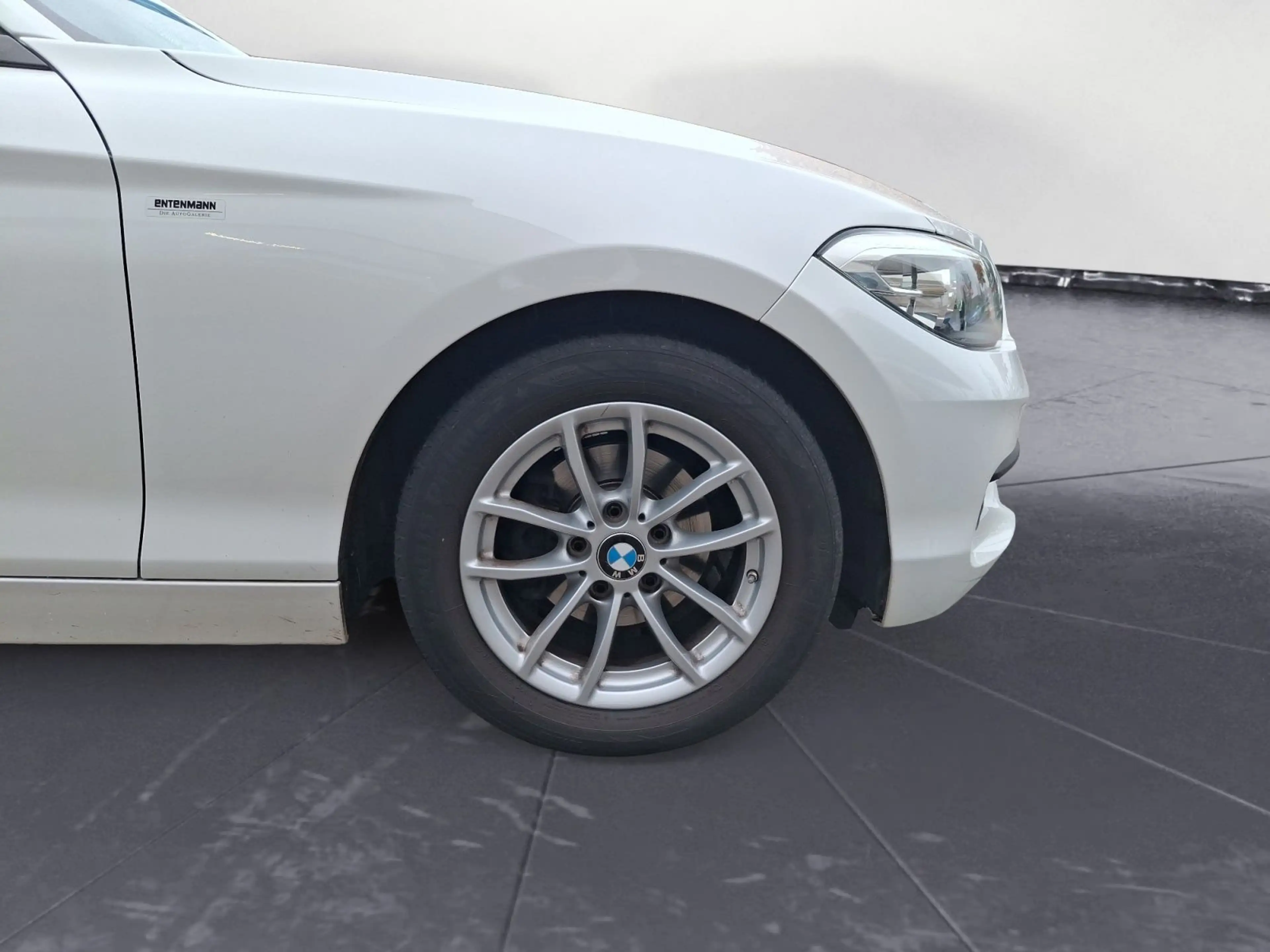 BMW 118 i Advantage Sportsitze LM PDC Sitzhzg. Vorn — photo 8