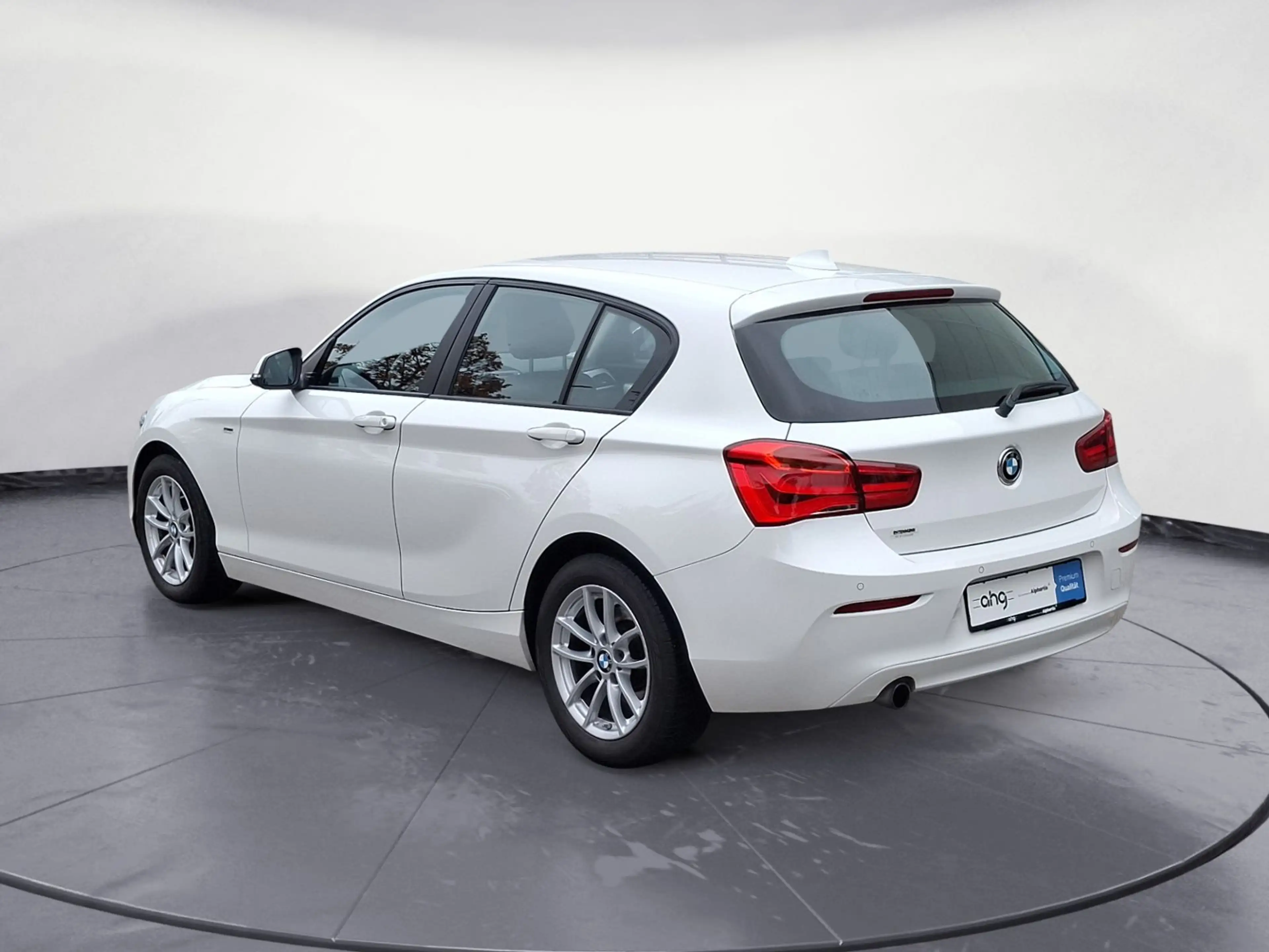 BMW 118 i Advantage Sportsitze LM PDC Sitzhzg. Vorn — photo 5