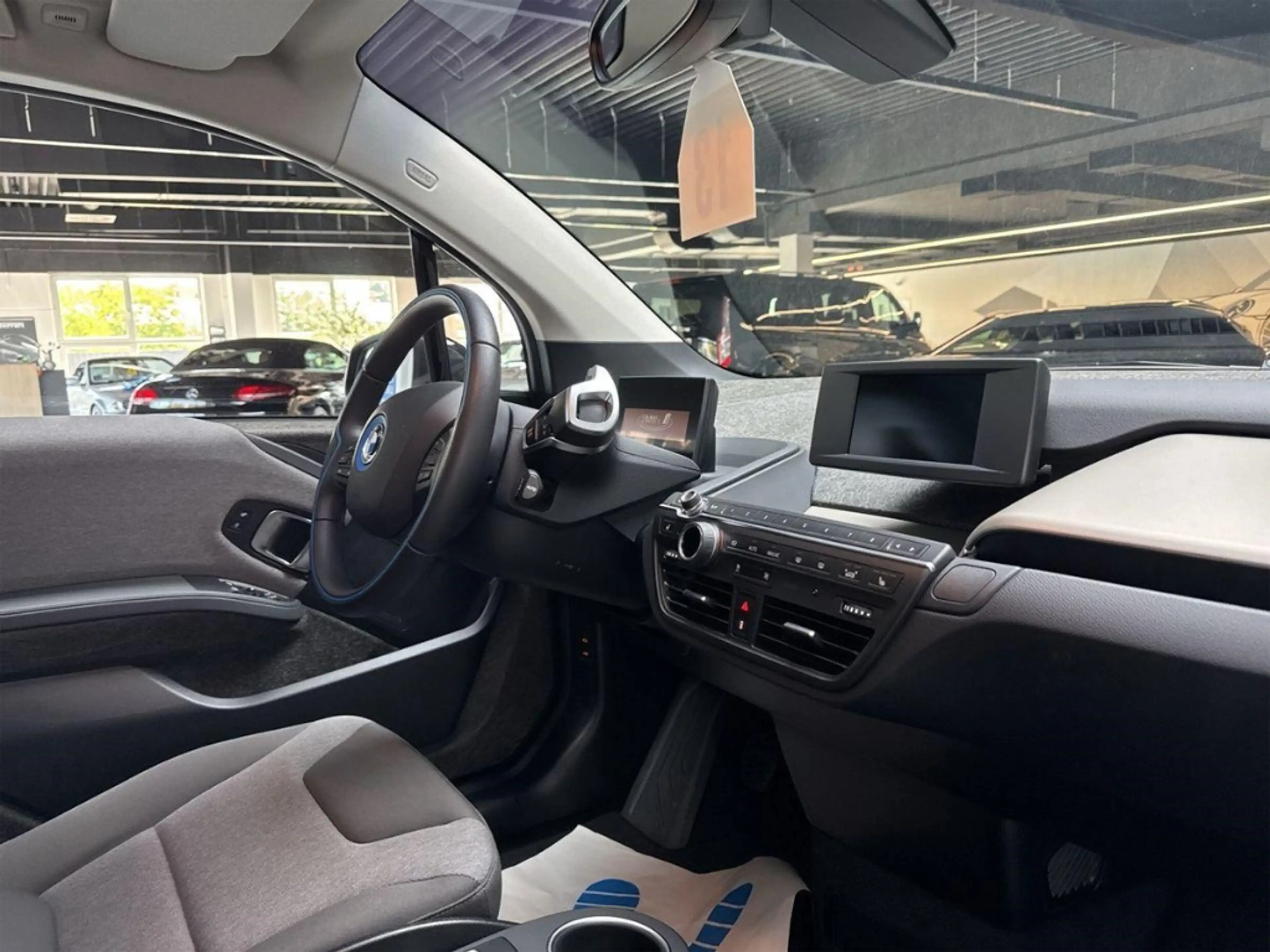 BMW i3 120AH Pano LED ACC Kamera Sheft Park-Assistent — photo 9