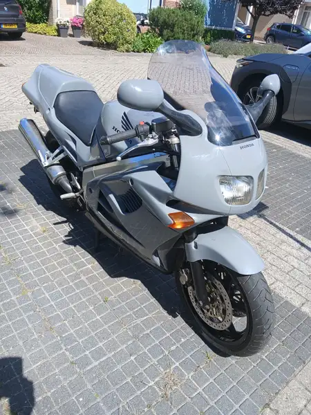 Honda VFR 750 - foto 5
