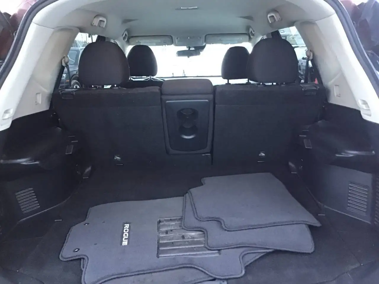 Nissan Rogue снимка Nissan Rogue