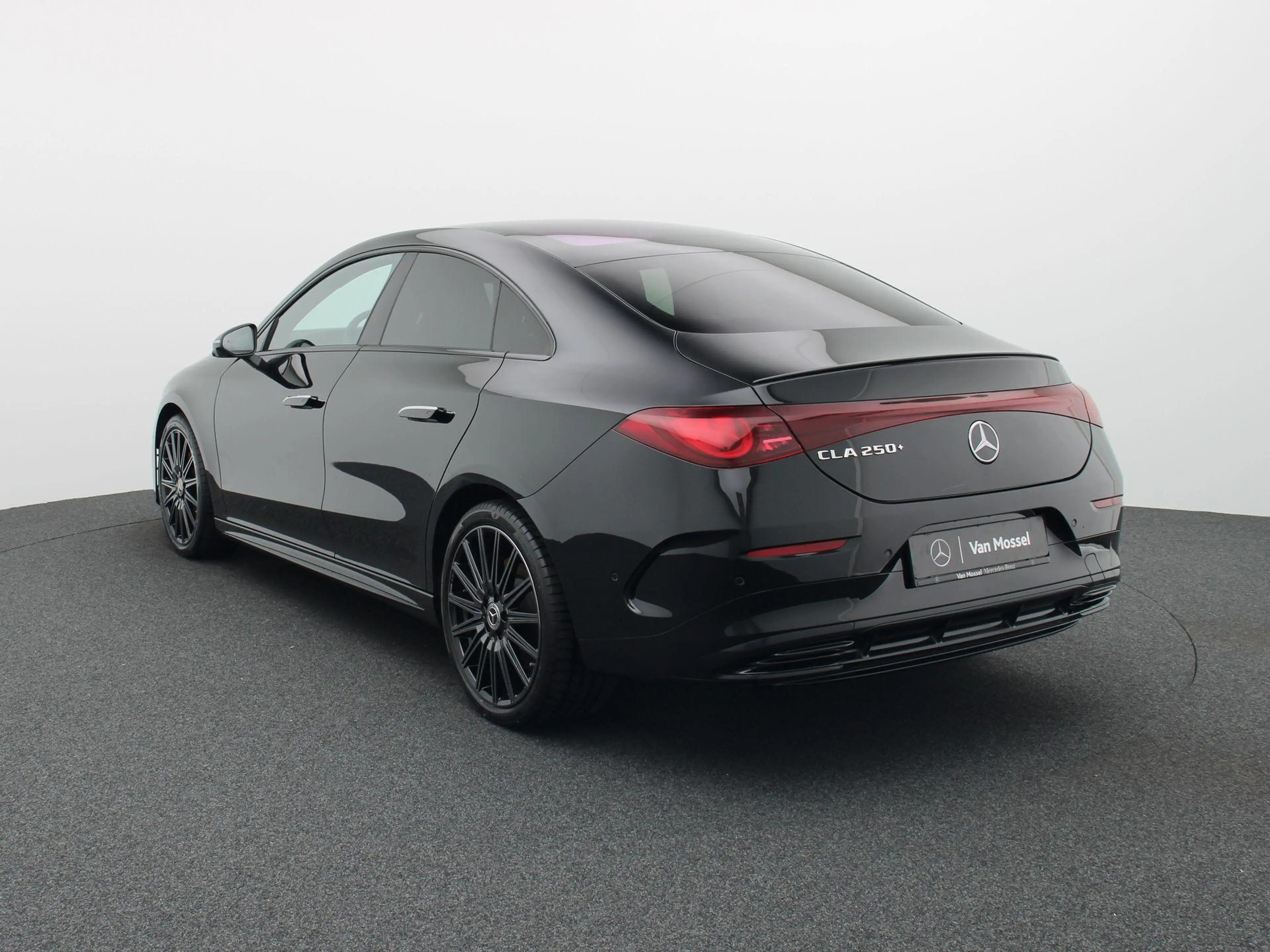 Mercedes-Benz CLA 250 250+ AMG Line — photo 2