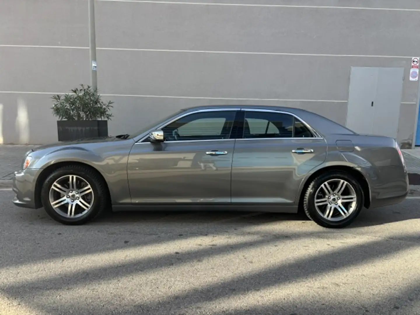 Lancia Thema 3.0Mjt Platinum Aut. Gris - 2
