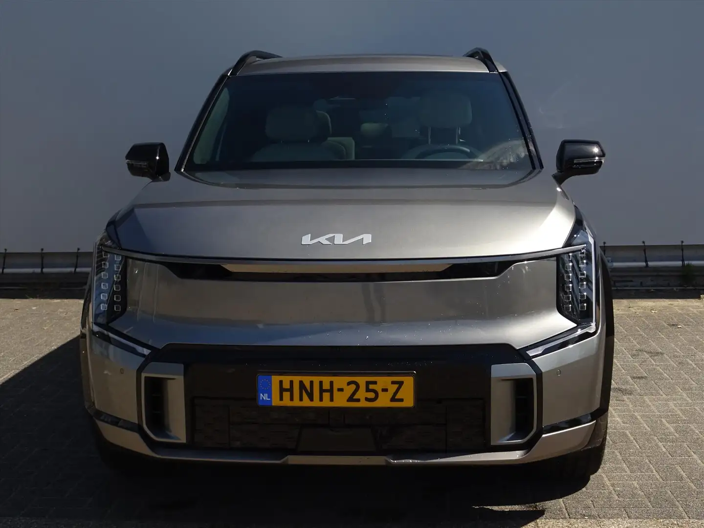 Kia EV9 99,8kWh 384pk AWD Dual Motor GT-Line Grijs - 2