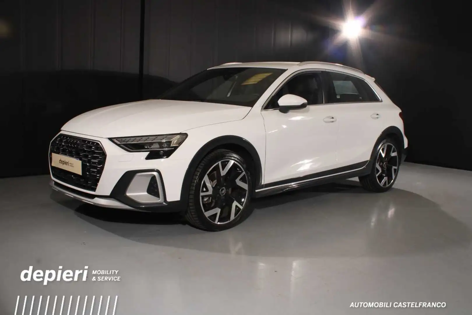 Audi A3 A3 allstreet 35 TFSI S tronic Identity Contrast M Blanc - 1