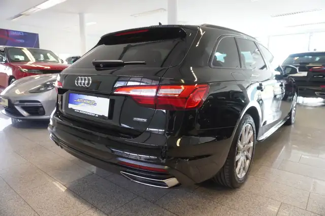 Audi A4 Avant view 5