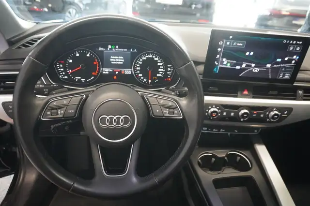 Audi A4 Avant view 11