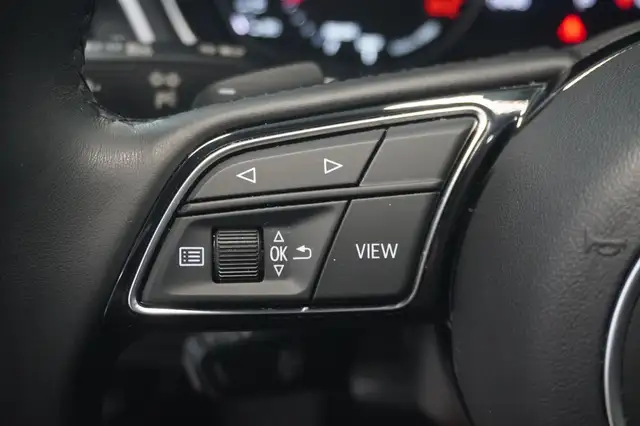 Audi A4 Avant view 12