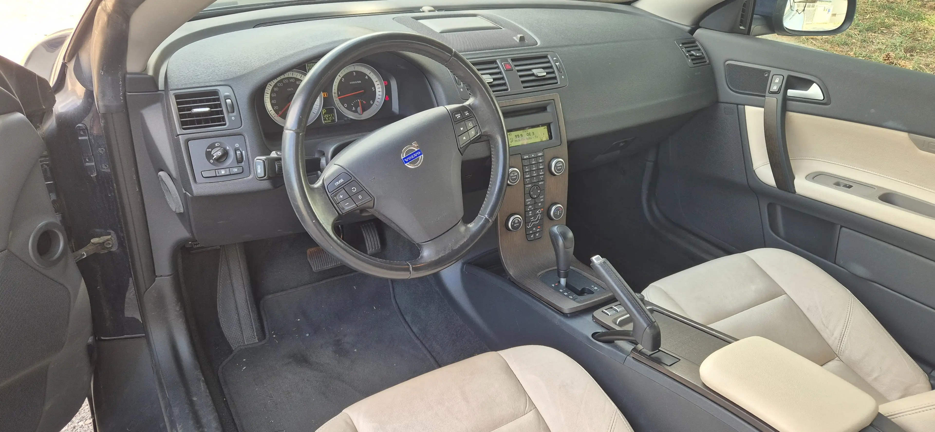 Volvo C70 D3 Summum — photo 12
