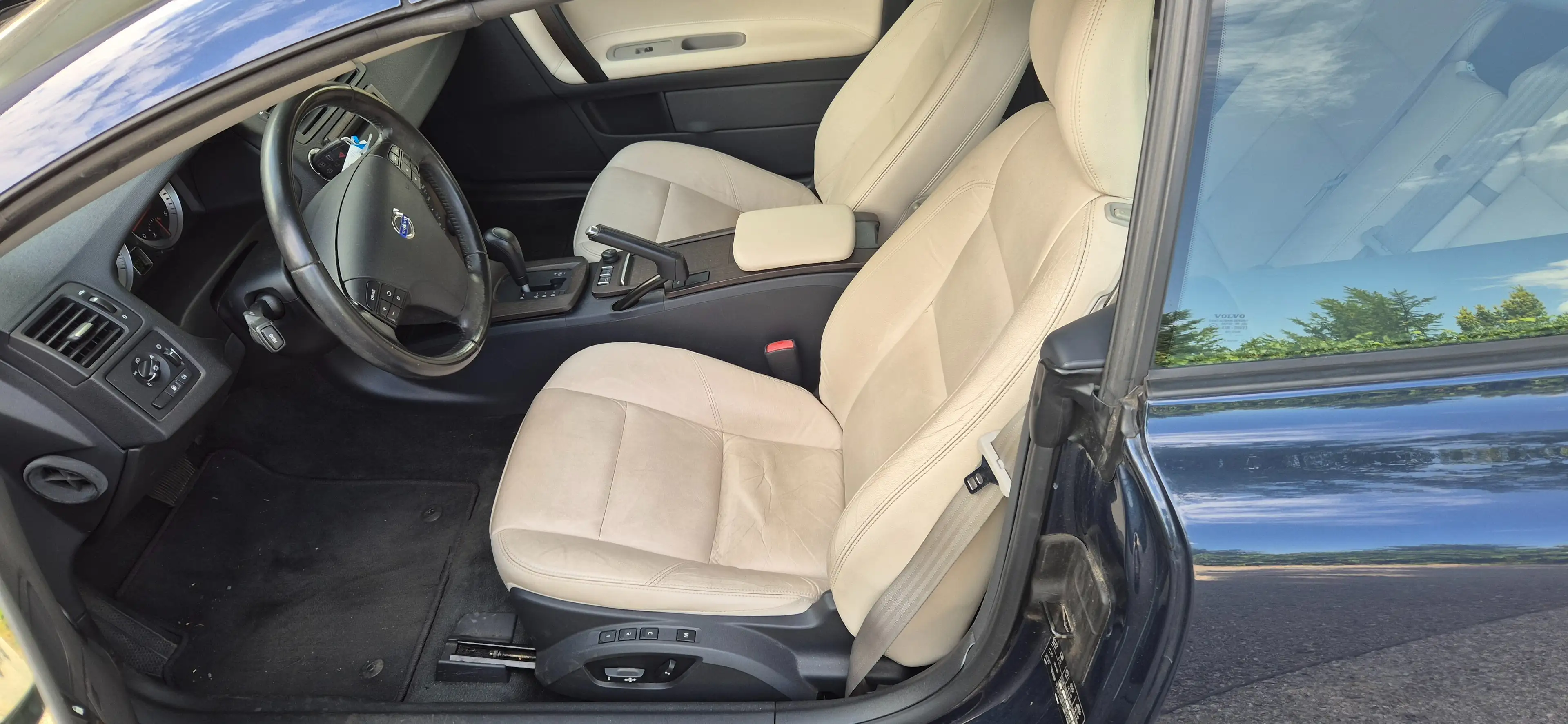 Volvo C70 D3 Summum — photo 8