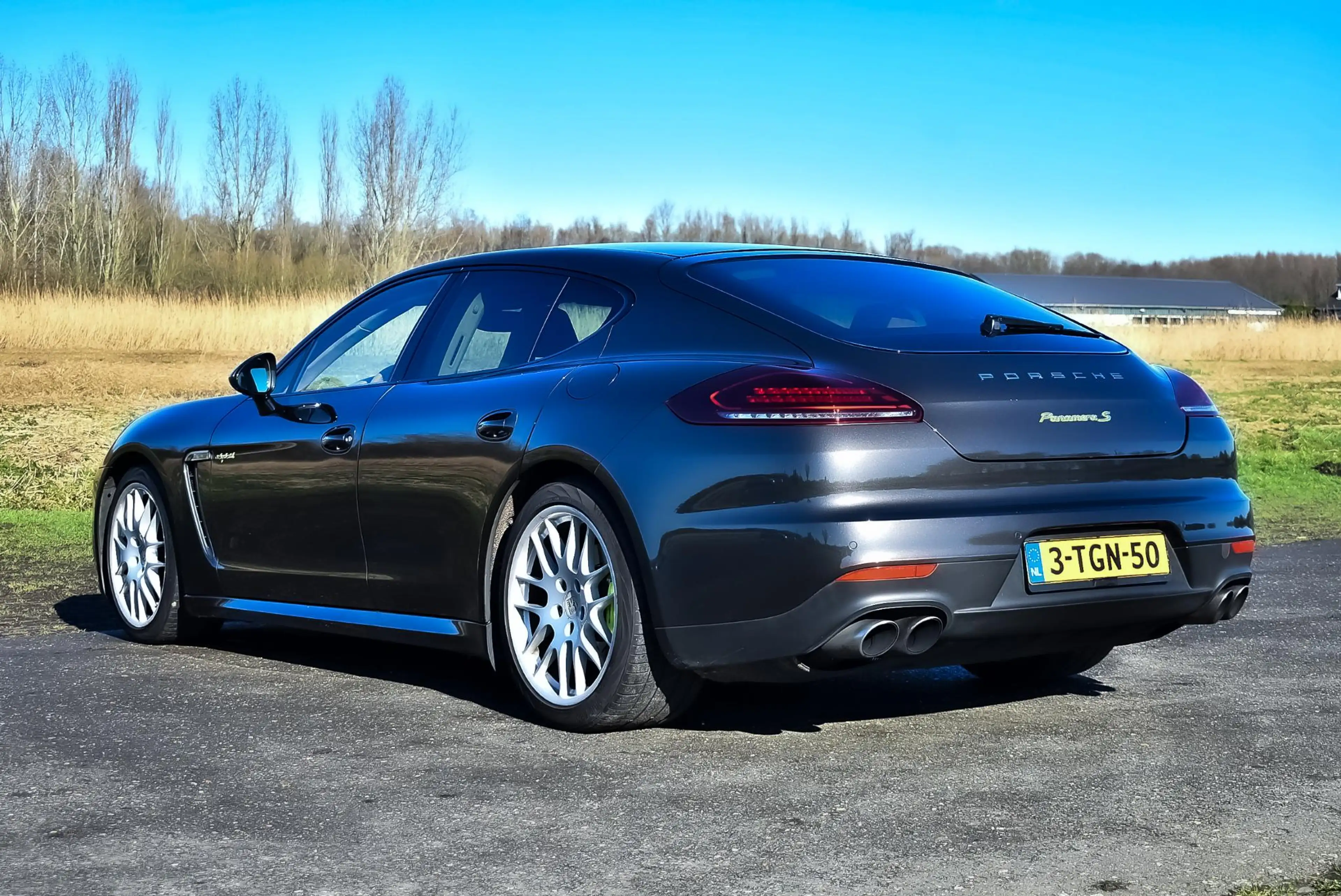 Porsche Panamera 3.0 S E-Hybrid € 26.000 in options — photo 13