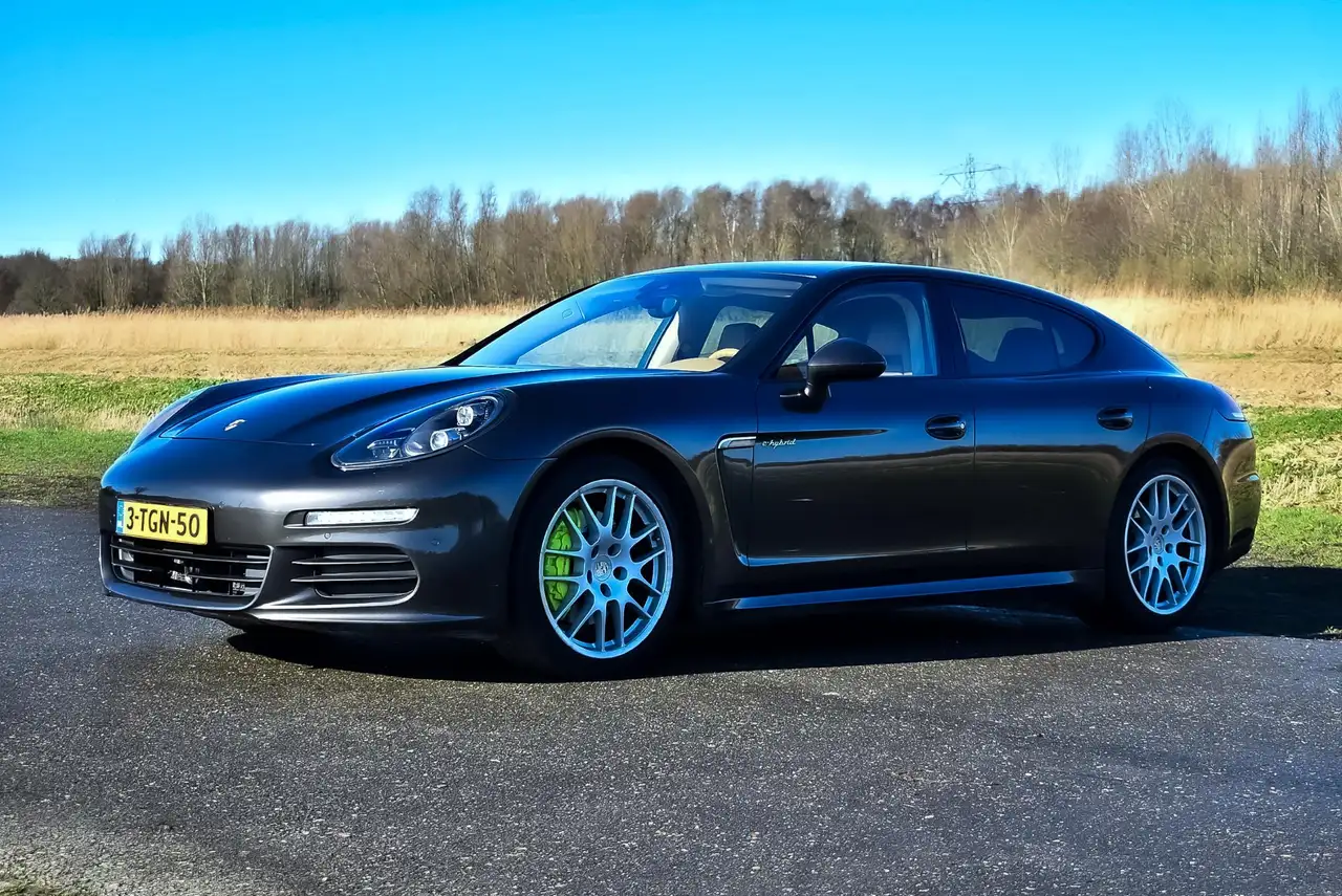 2014 Porsche Panamera 3.0 S E-Hybrid € 26.000 in options, photograph 6