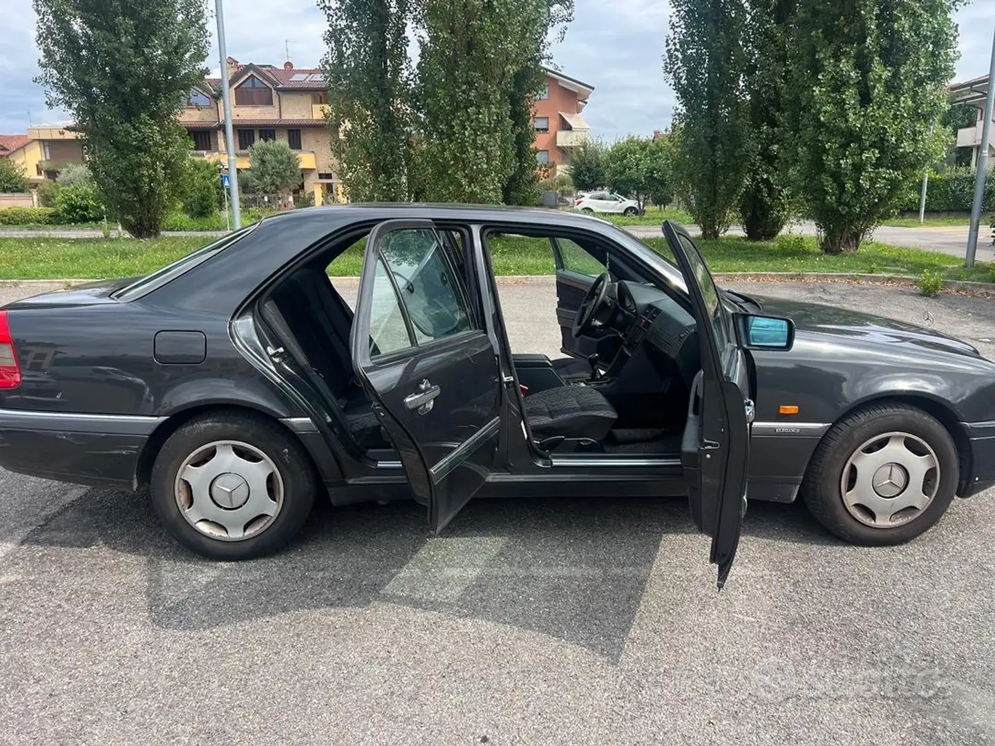 Mercedes-Benz C 180 Elegance - 2