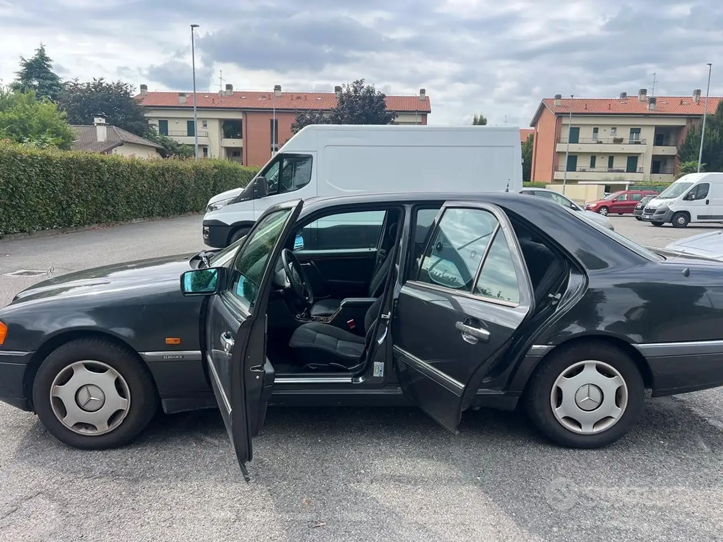 Mercedes-Benz C 180 Elegance - 1