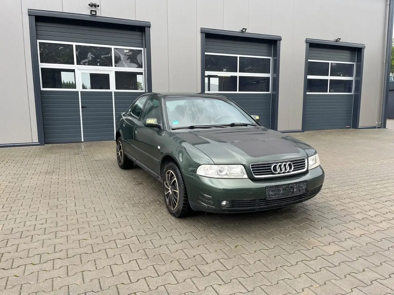 Audi A4 1.6, foto 3
