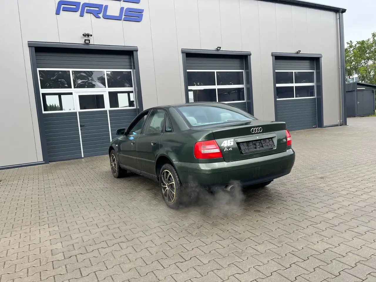 Audi A4 1.6, foto 8