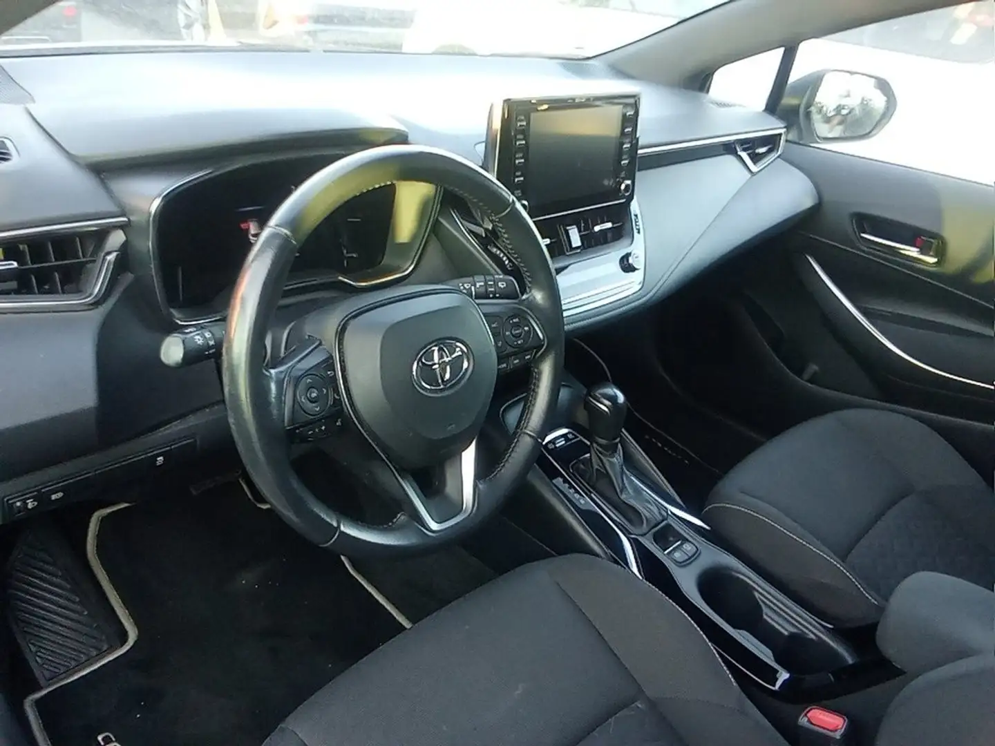 Toyota Corolla 1.8 125H ACTIVE TECH E-CVT TOU SPORT Blanco - 2
