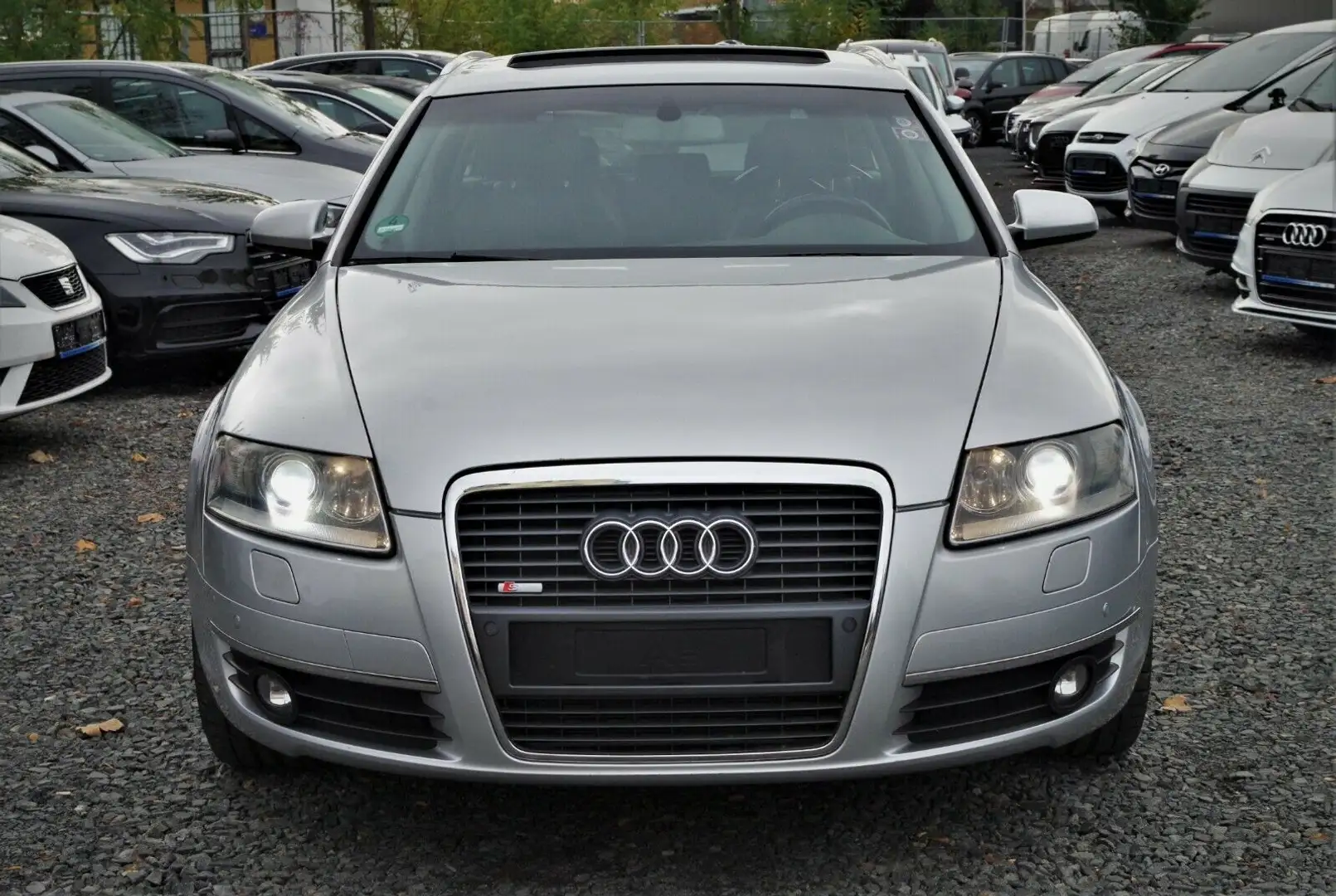 Audi A6 Avant 3.2FSI q autom Stanh SD Leder Xenon Nav Silber - 2