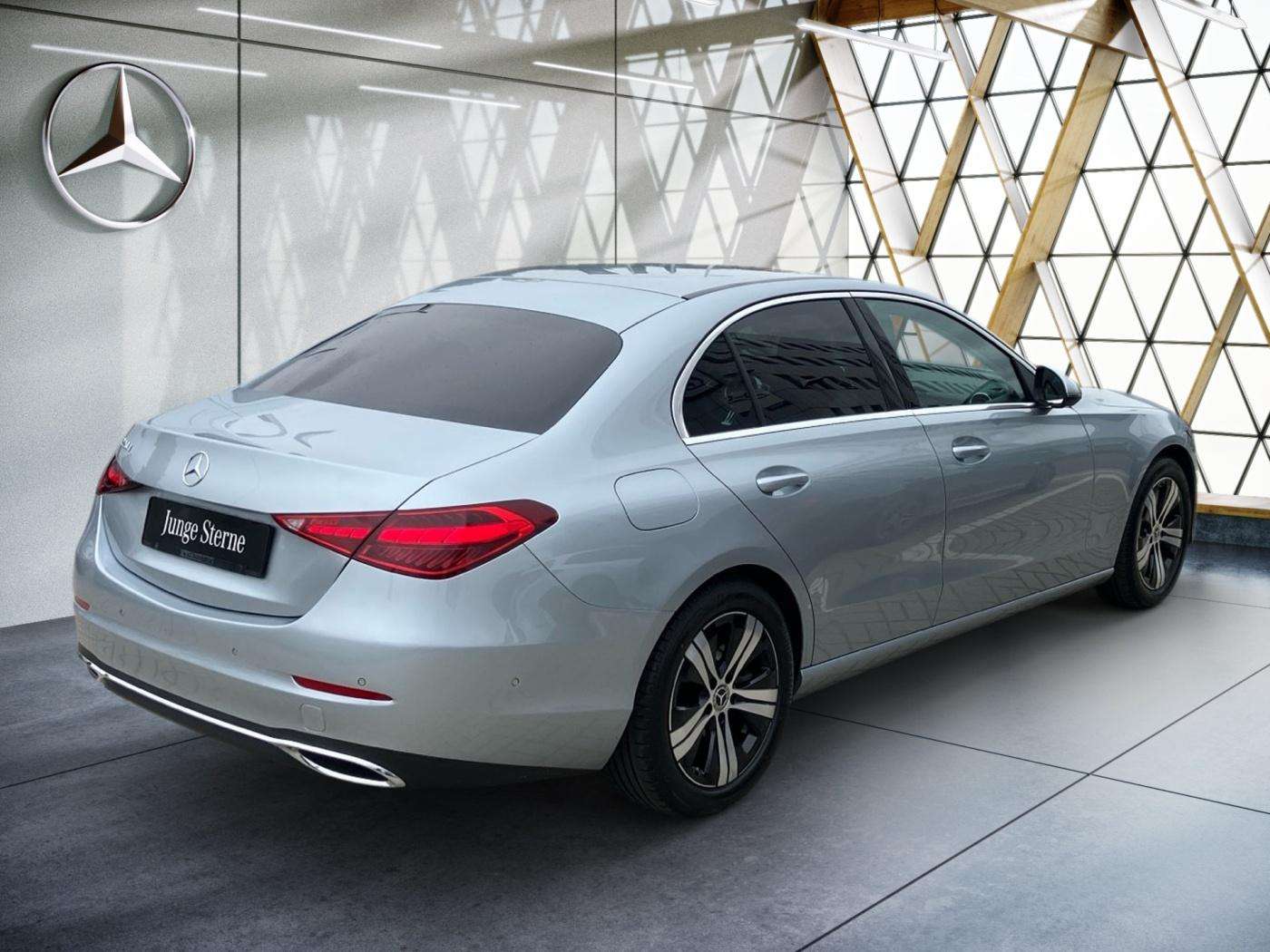Mercedes-Benz C 220