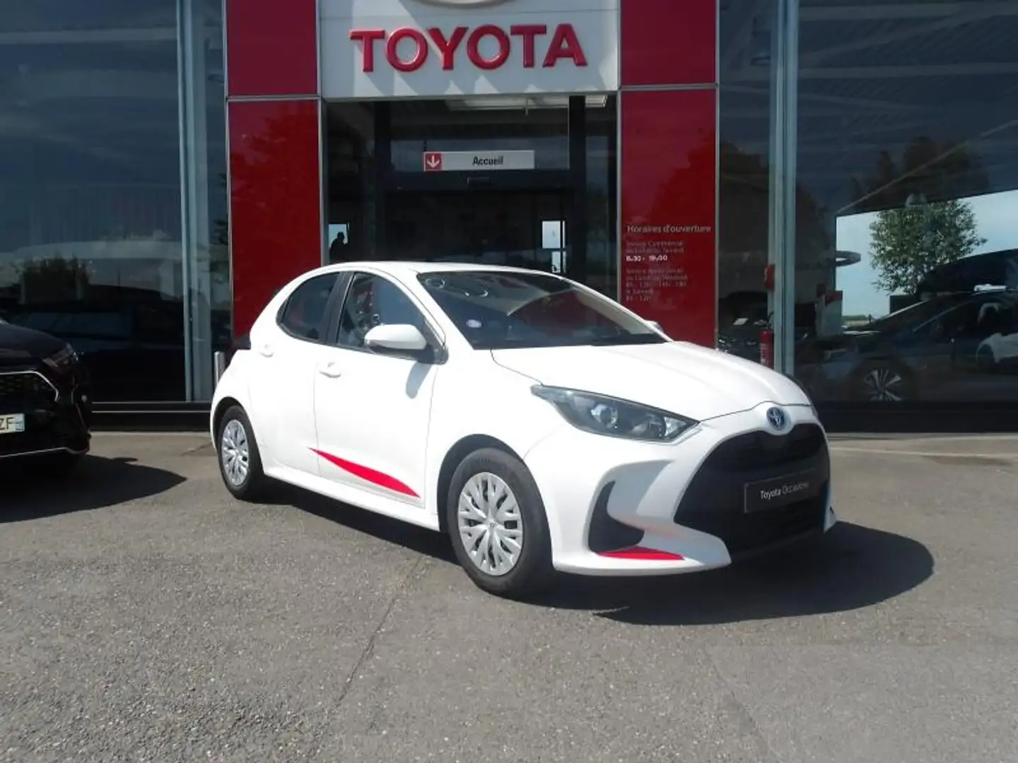 Toyota Yaris 116h Dynamic 5p MY22 Blanc - 2