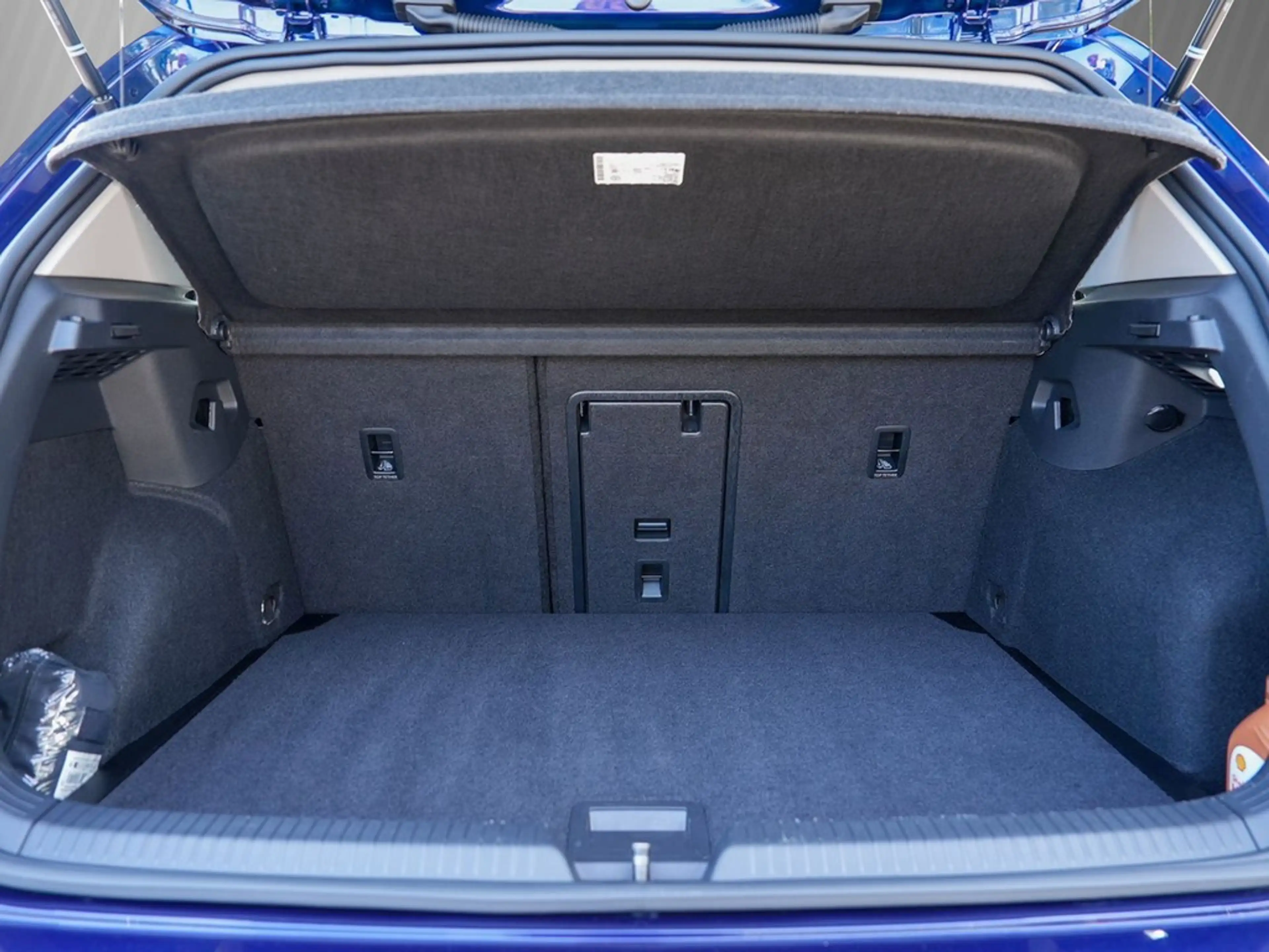 Volkswagen Golf 2.0 TDI DSG Life *LED*Navi*Kamera*ACC*App-Con*T... — photo 6