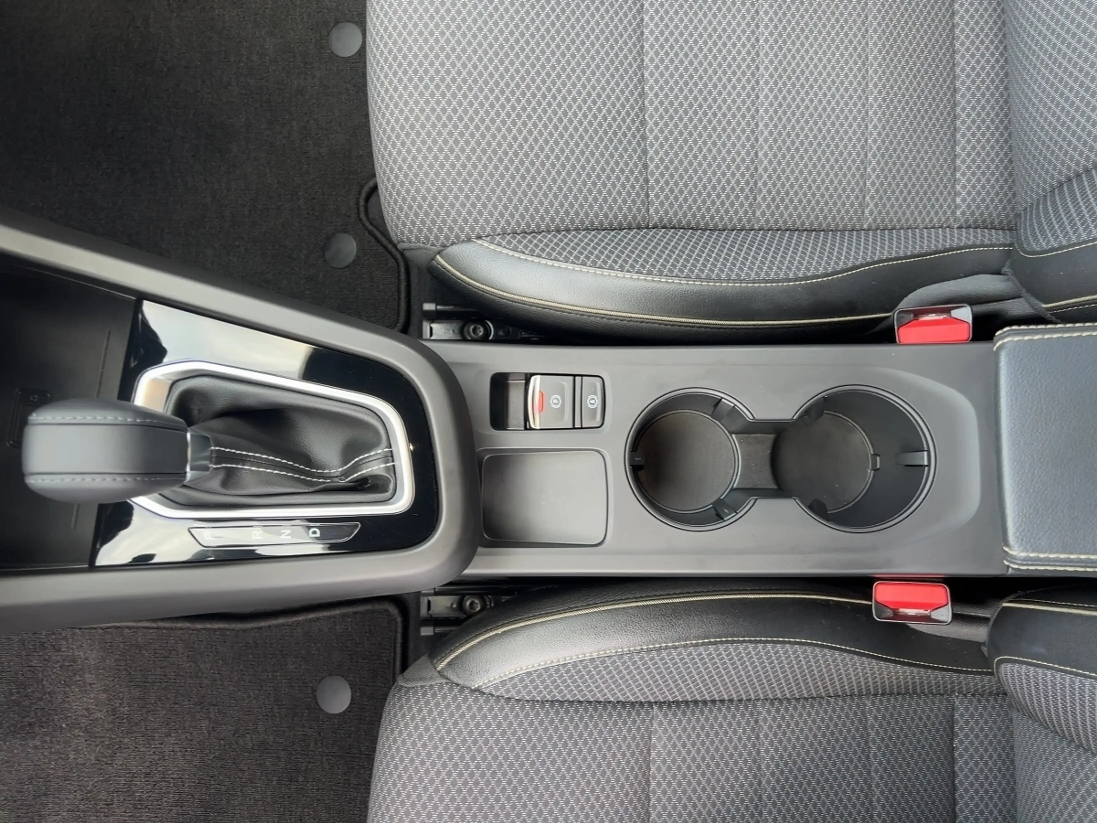 Renault Arkana 1.3 TCe 140 Techno Automatik — photo 15