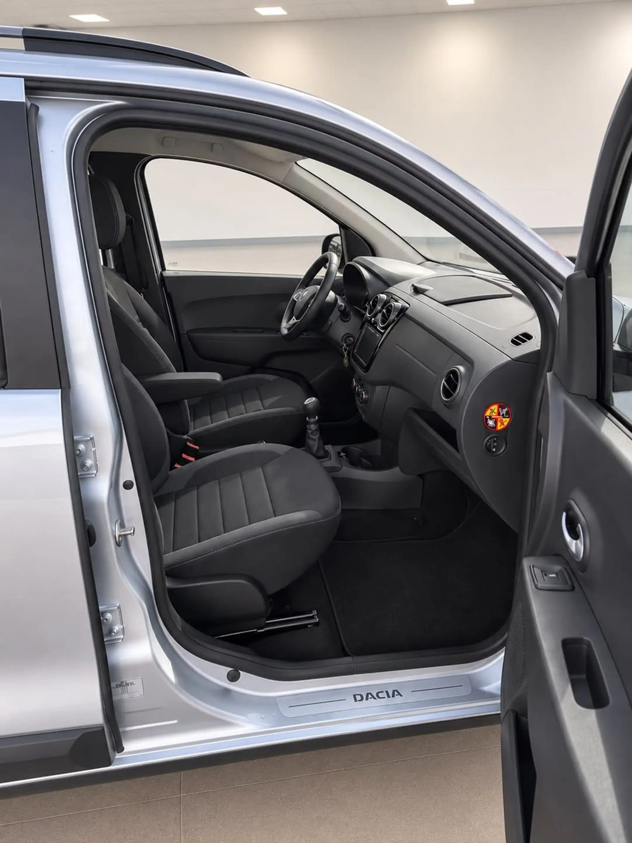 Dacia Lodgy — photo 5