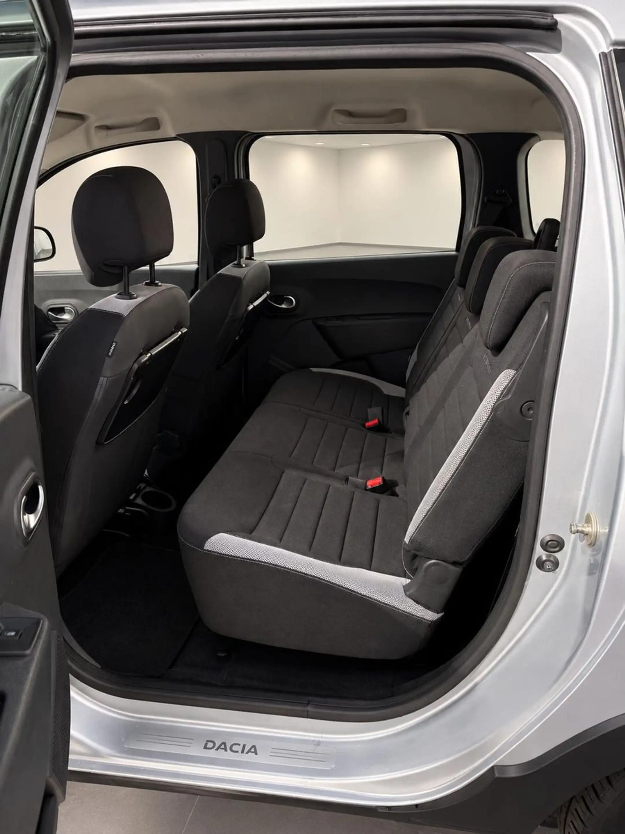 Dacia Lodgy — photo 6