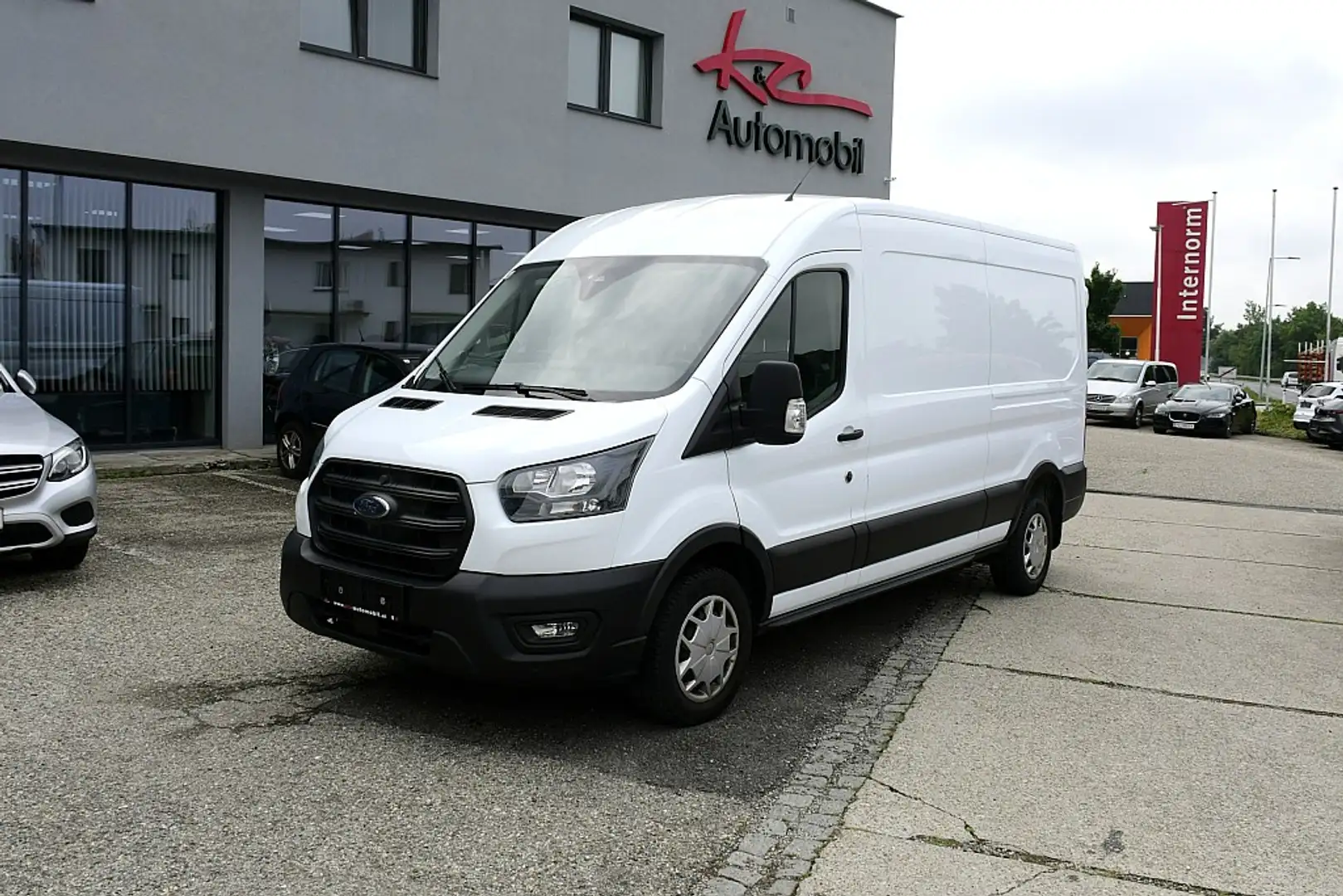 Ford Transit Transit Kasten 2,0 EcoBlue L3H2 350 Trend Weiß - 2