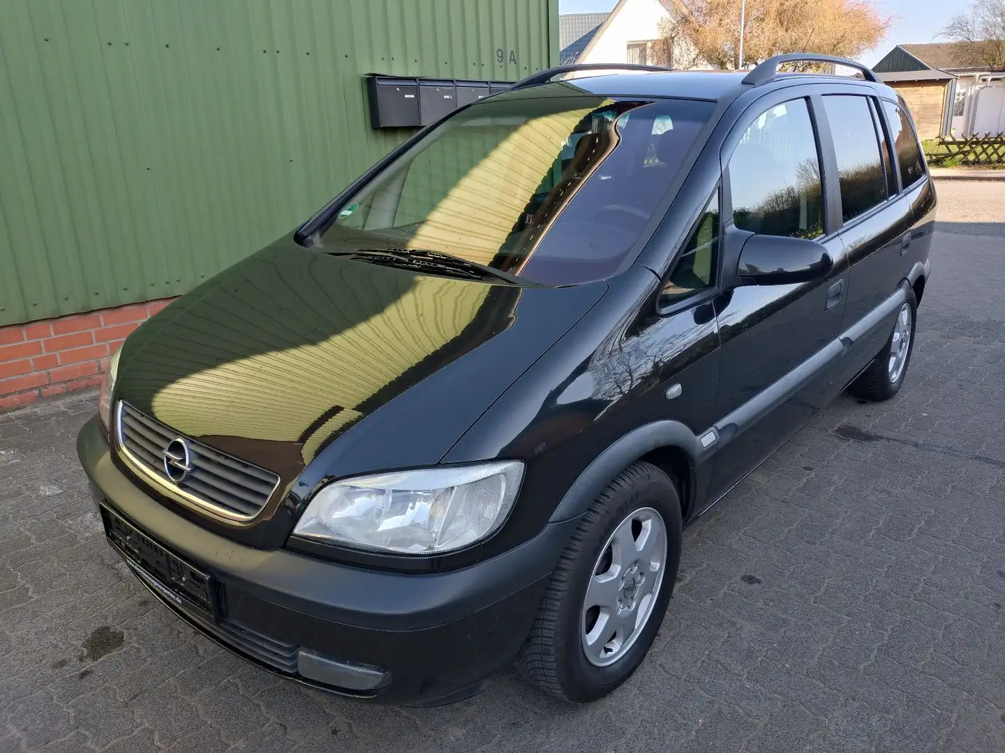 Opel Zafira 1.8, Klima, TÜV ohne Mängel neu! Černá - 2