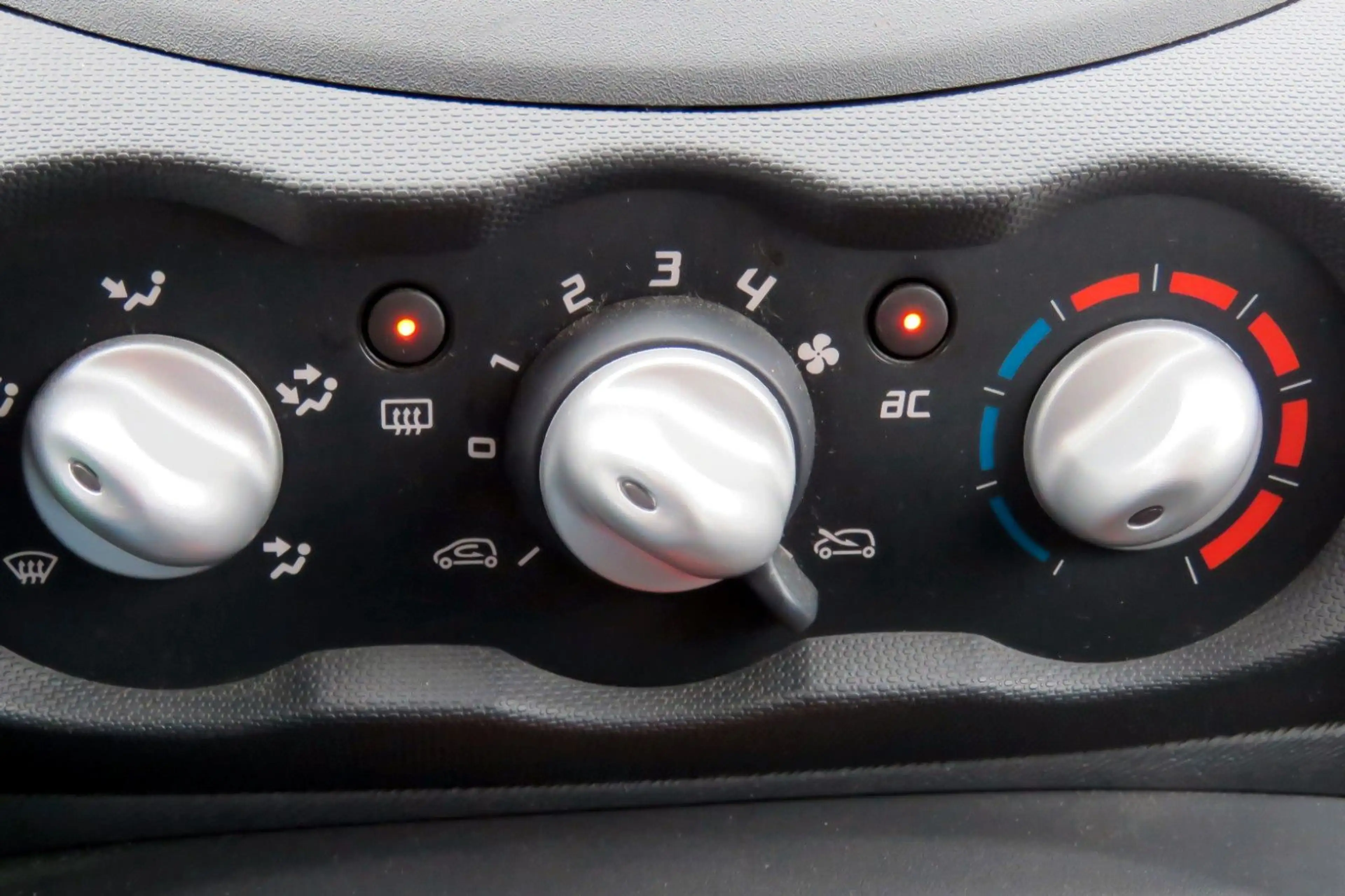 Renault Twingo Expression Klima erst 54 Tkm !!! — photo 14