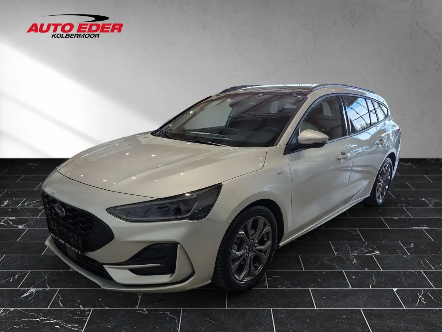 Ford Focus ST-Line Sportpaket Bluetooth Navi LED Klima Silber - 2