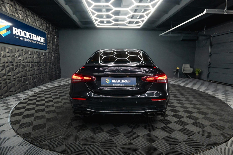 Mercedes-Benz E 63 AMG E 63 S AMG 4Matic+ Performance Night-Paket *ACC* — photo 13