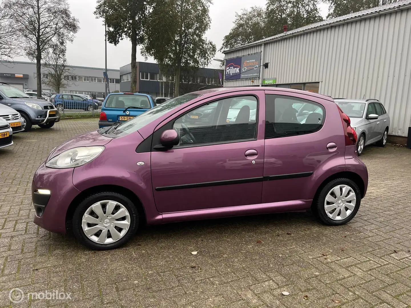 Peugeot 107 1.0 Envy 6/12 m garantie Violett - 2