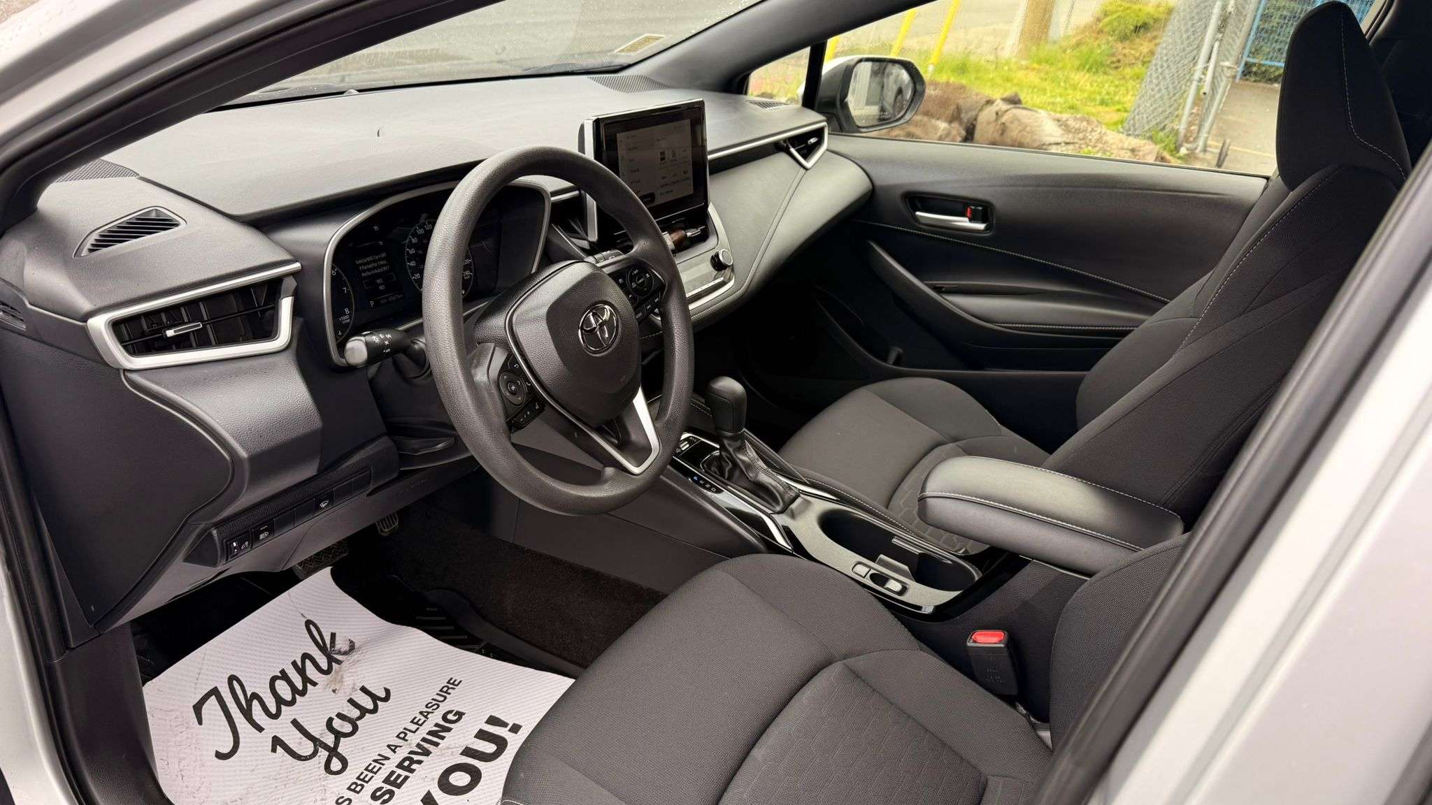 2025 Toyota Corolla 5-Door — view 8