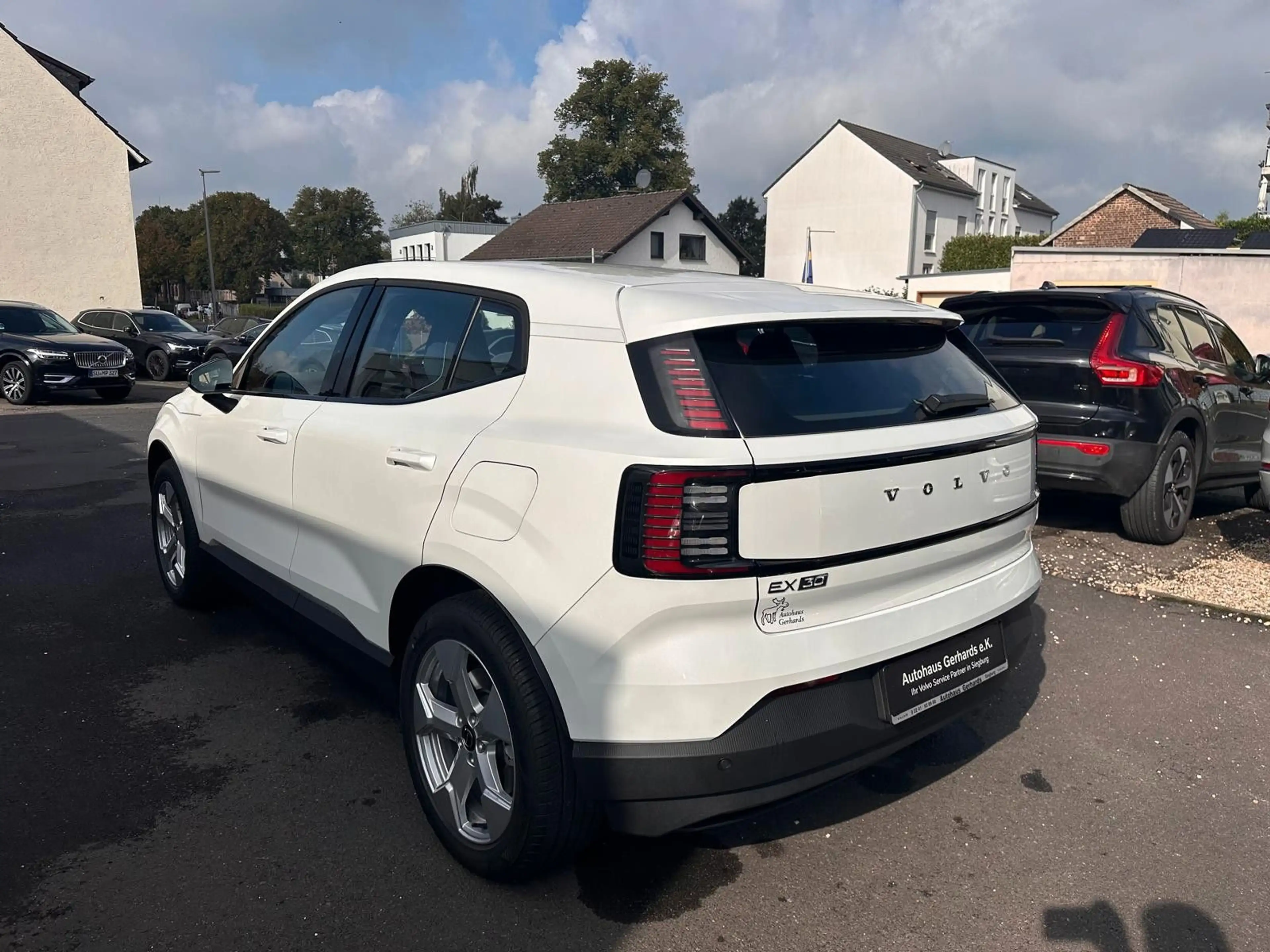 Volvo EX30 RWD Core WP,Kamera,BLIS,ACC,PDC,Sitz+Lenkh. — photo 9